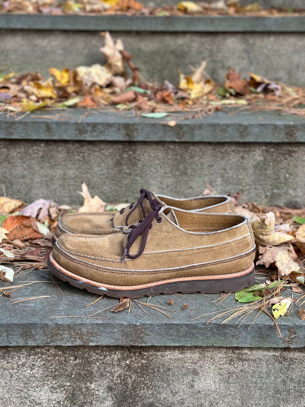 Photo by stitchdown on November 8, 2023 of the Russell Moccasin Co. Fishing Oxford in Tan Laramie Suede.
