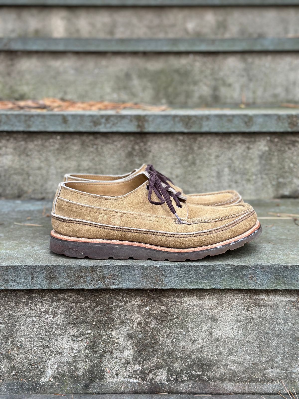 Photo by stitchdown on December 5, 2023 of the Russell Moccasin Co. Fishing Oxford in Tan Laramie Suede.