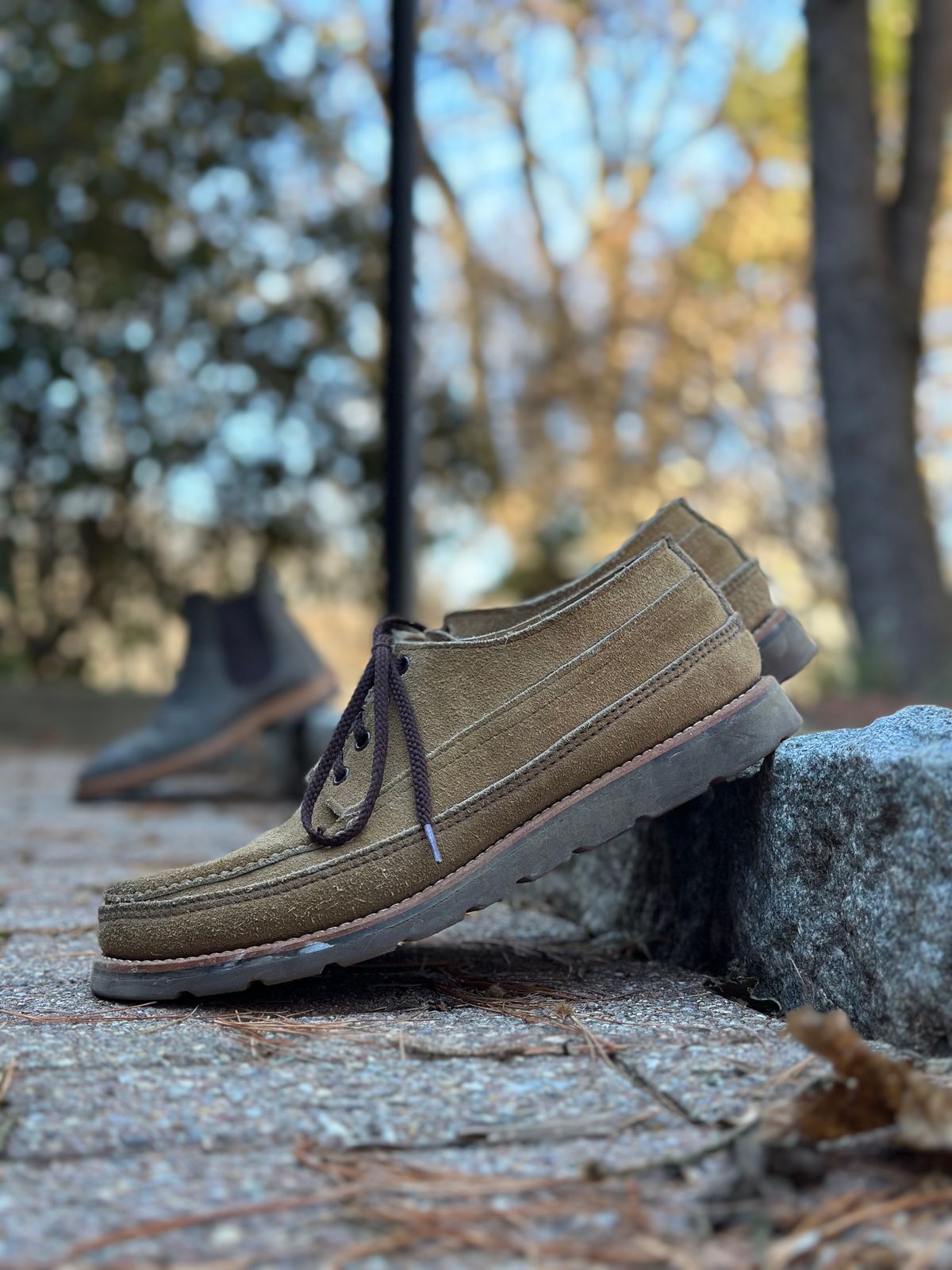 Photo by stitchdown on January 5, 2024 of the Russell Moccasin Co. Fishing Oxford in Tan Laramie Suede.