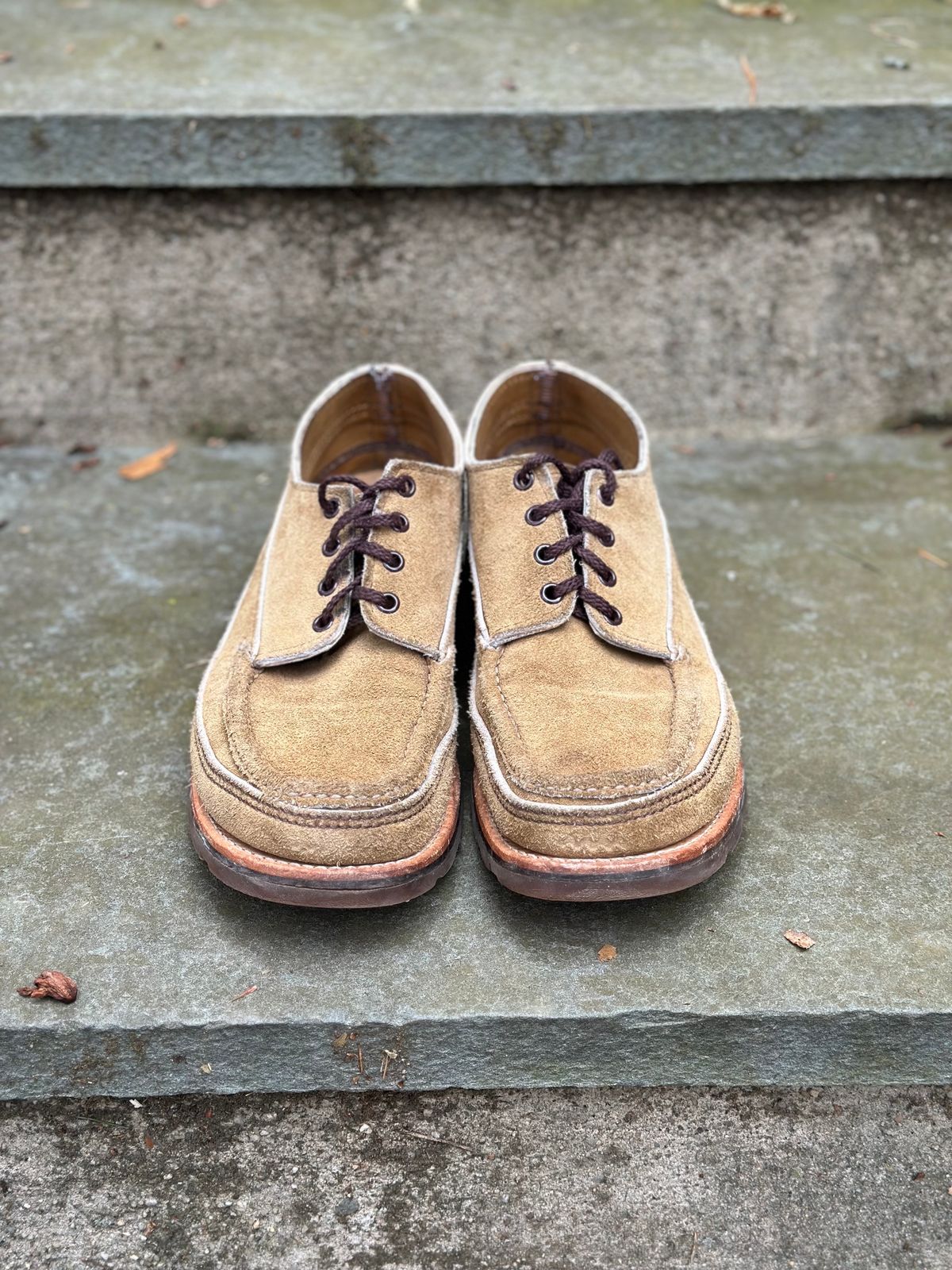 Photo by stitchdown on February 1, 2024 of the Russell Moccasin Co. Fishing Oxford in Tan Laramie Suede.