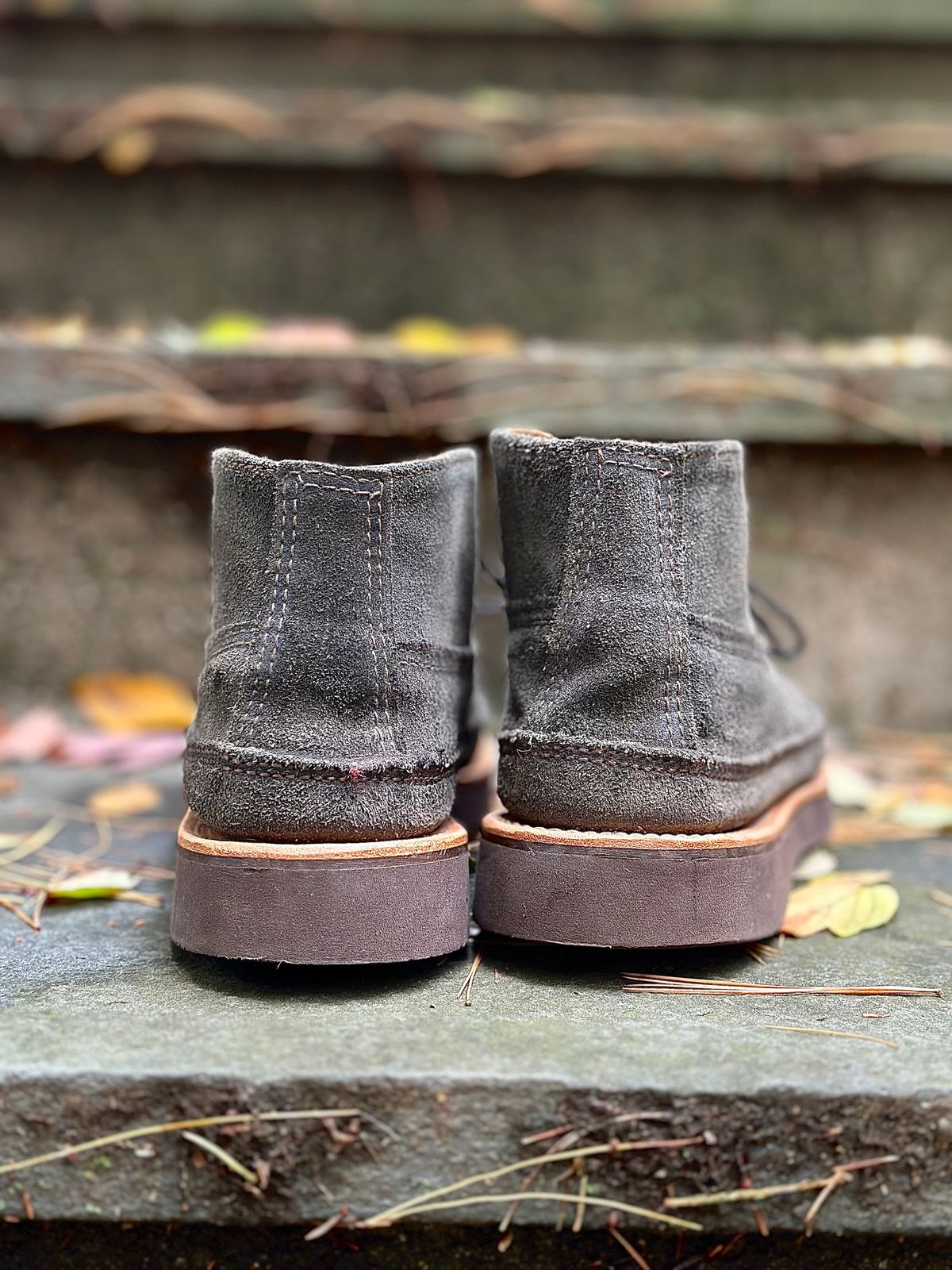 Photo by stitchdown on October 31, 2025 of the Russell Moccasin Co. Sporting Clays Chukka in Horween Marine Field Roughout.