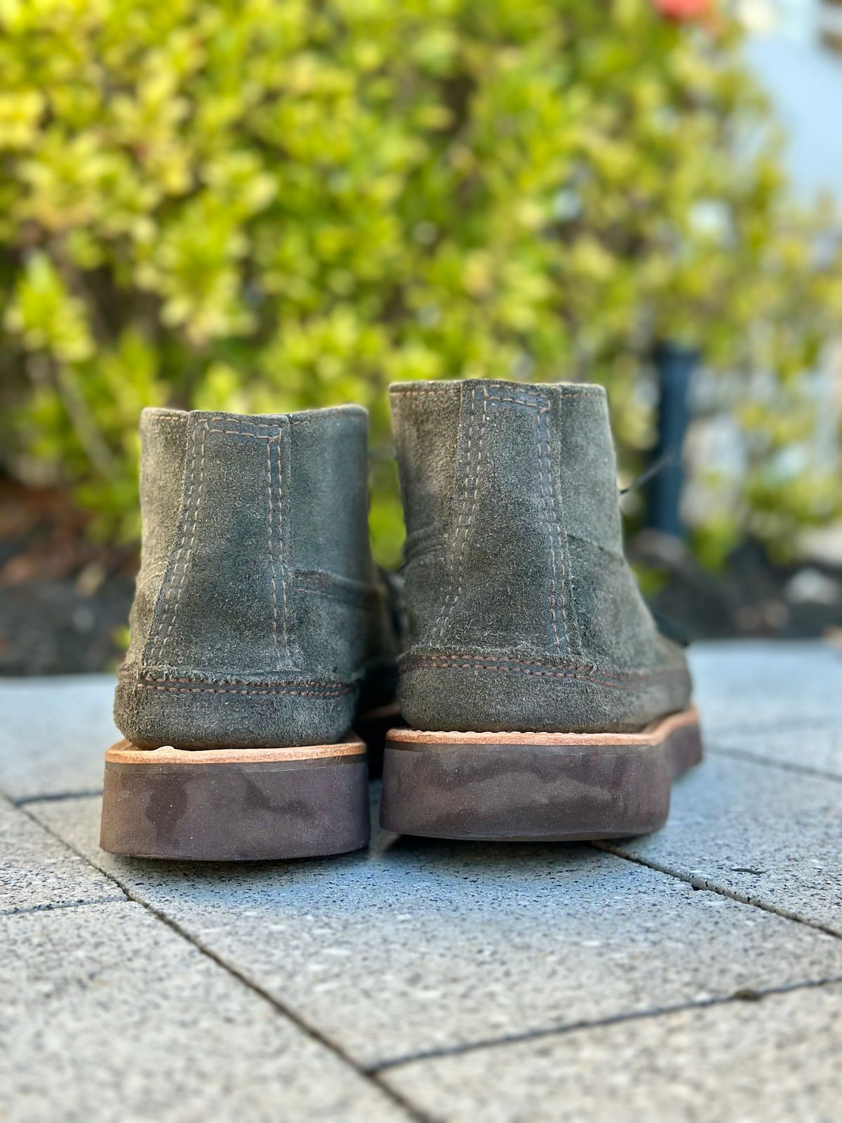 Photo by stitchdown on December 31, 2025 of the Russell Moccasin Co. Sporting Clays Chukka in Horween Marine Field Roughout.