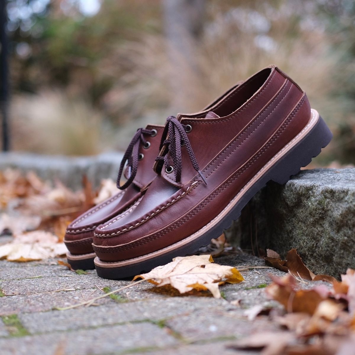 Photo by stitchdown on November 5, 2024 of the Russell Moccasin Co. Fishing Oxford in Seidel British Tan Double Shot.