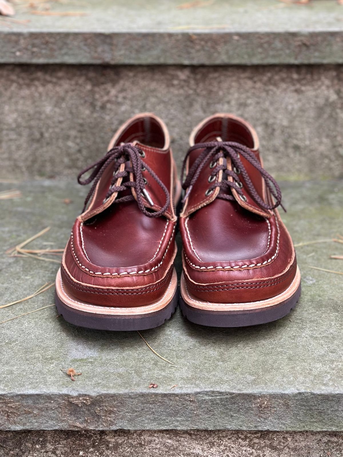 Photo by stitchdown on November 5, 2024 of the Russell Moccasin Co. Fishing Oxford in Seidel British Tan Double Shot.