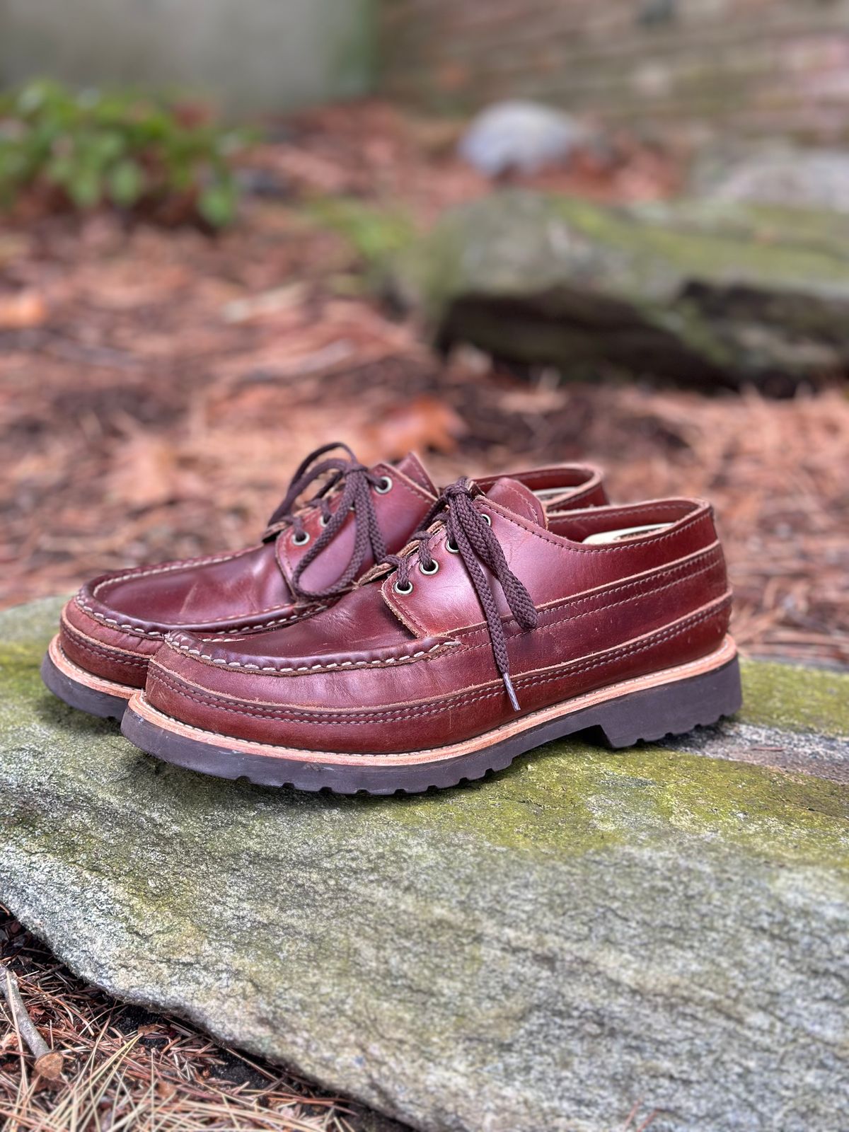 Photo by stitchdown on December 5, 2024 of the Russell Moccasin Co. Fishing Oxford in Seidel British Tan Double Shot.