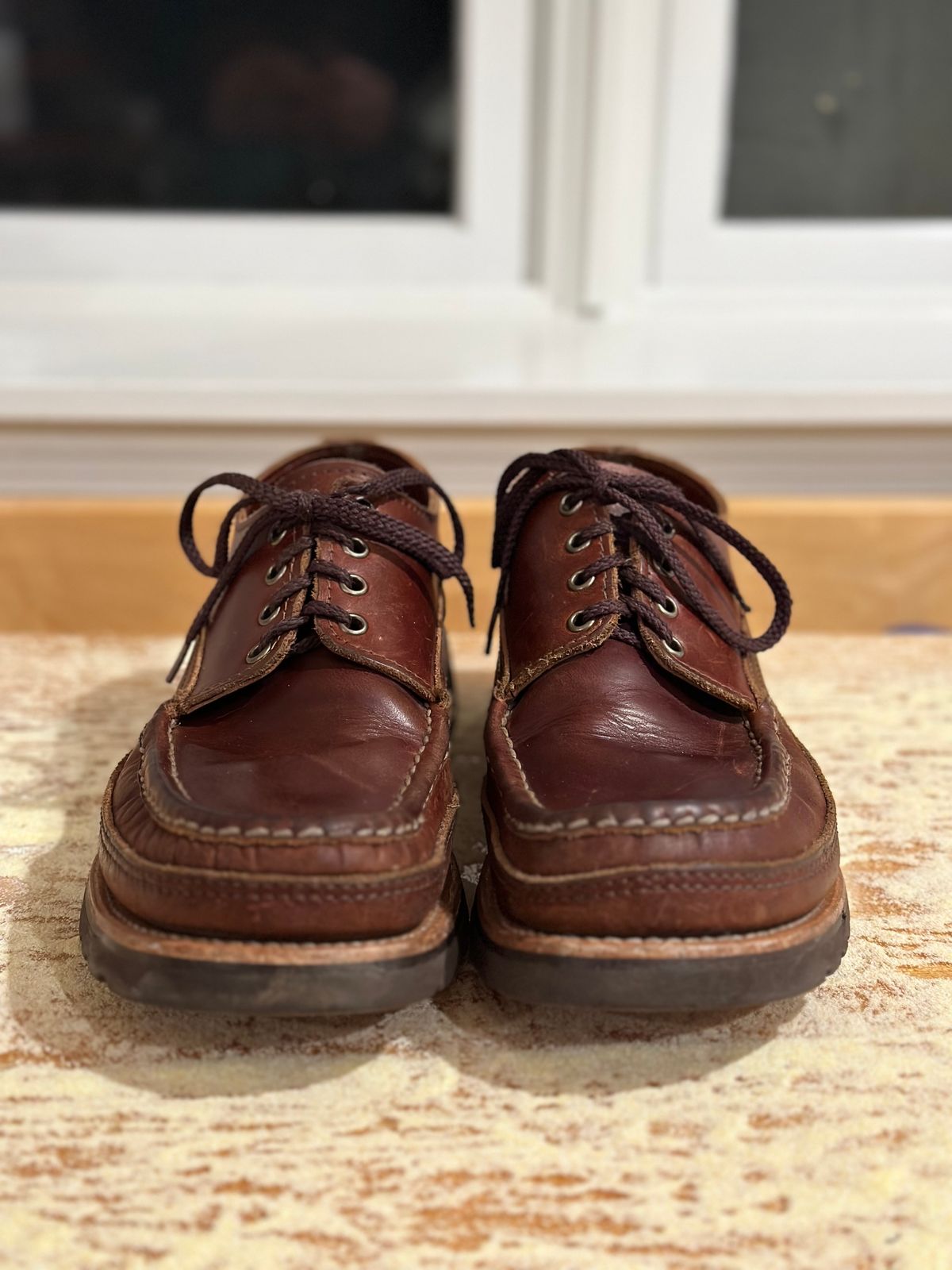 Photo by stitchdown on February 6, 2025 of the Russell Moccasin Co. Fishing Oxford in Seidel British Tan Double Shot.