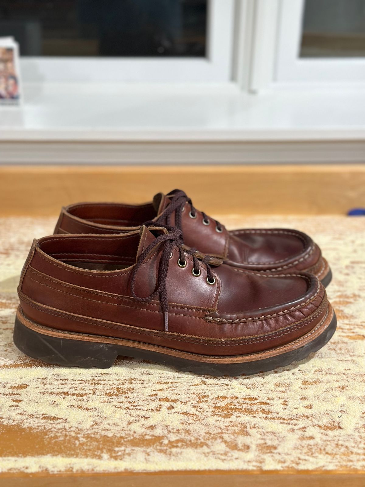 Photo by stitchdown on February 6, 2025 of the Russell Moccasin Co. Fishing Oxford in Seidel British Tan Double Shot.