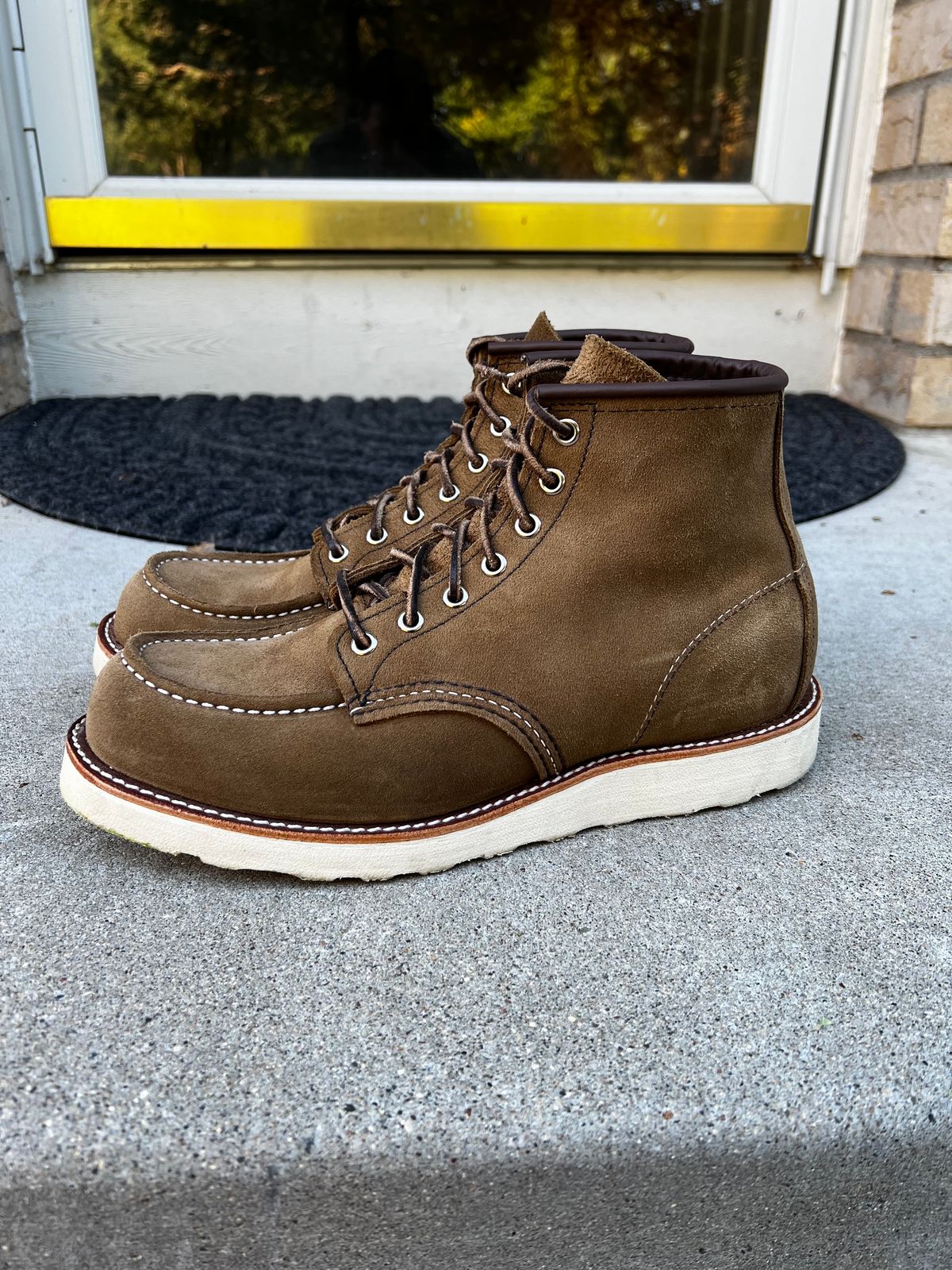 Photo by josiahmayo on October 11, 2023 of the Red Wing 6-Inch Classic Moc in S.B. Foot Olive Mohave Roughout.