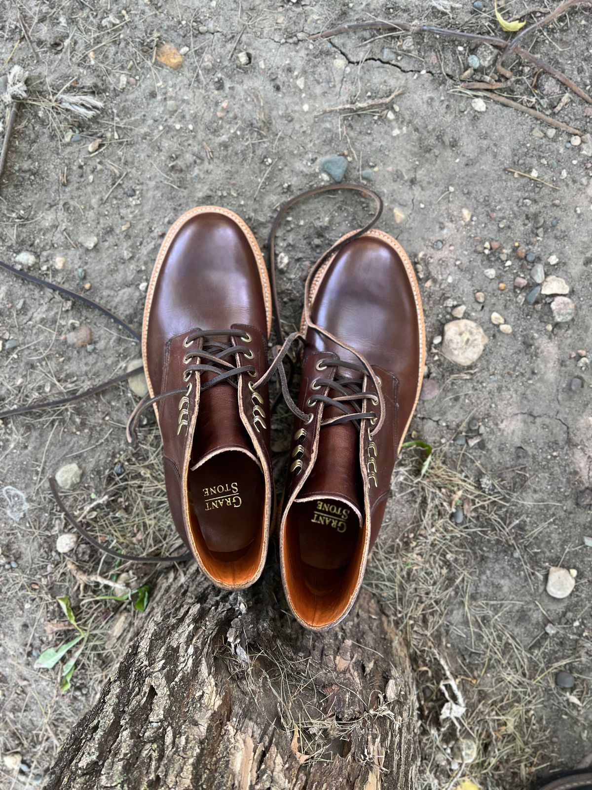Photo by josiahmayo on October 2, 2022 of the Grant Stone Diesel Boot in Horween Crimson Chromexcel.