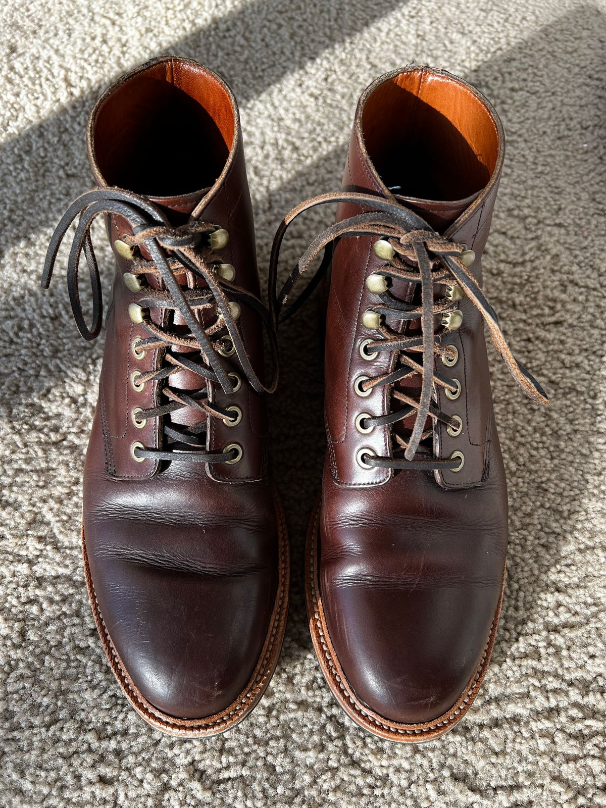 Photo by josiahmayo on December 4, 2022 of the Grant Stone Diesel Boot in Horween Crimson Chromexcel.
