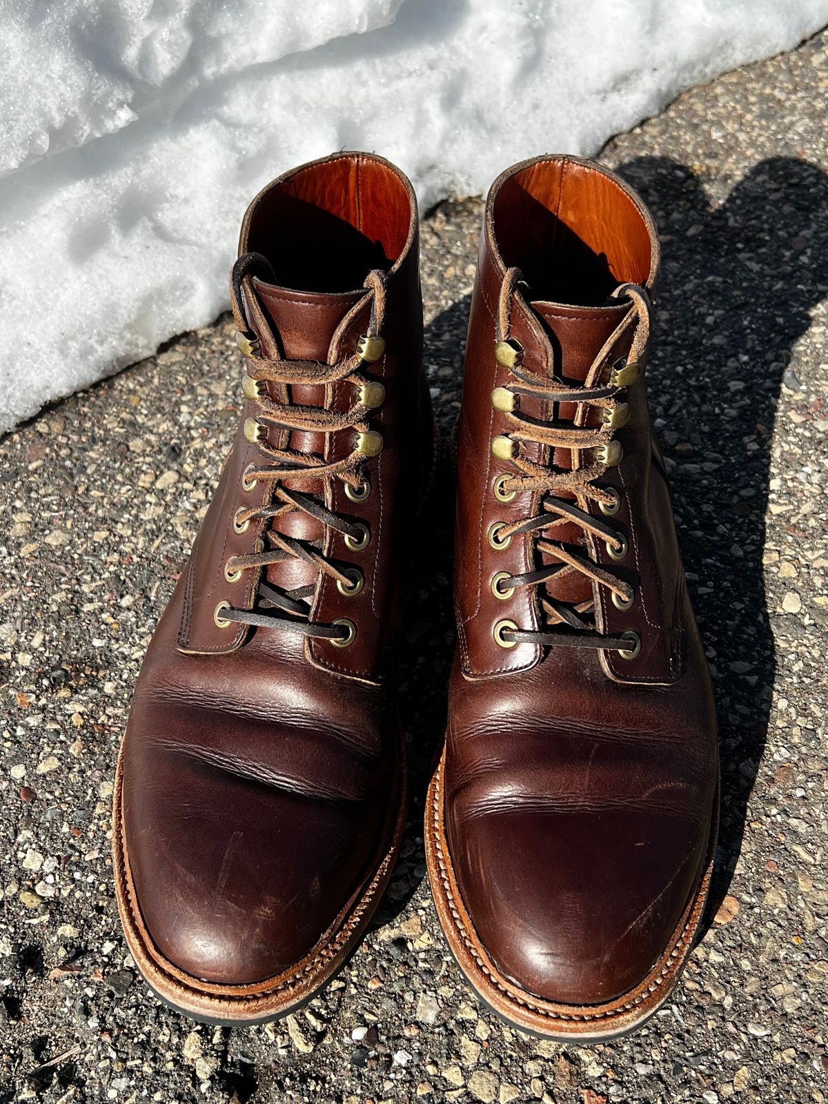 Photo by josiahmayo on February 5, 2023 of the Grant Stone Diesel Boot in Horween Crimson Chromexcel.