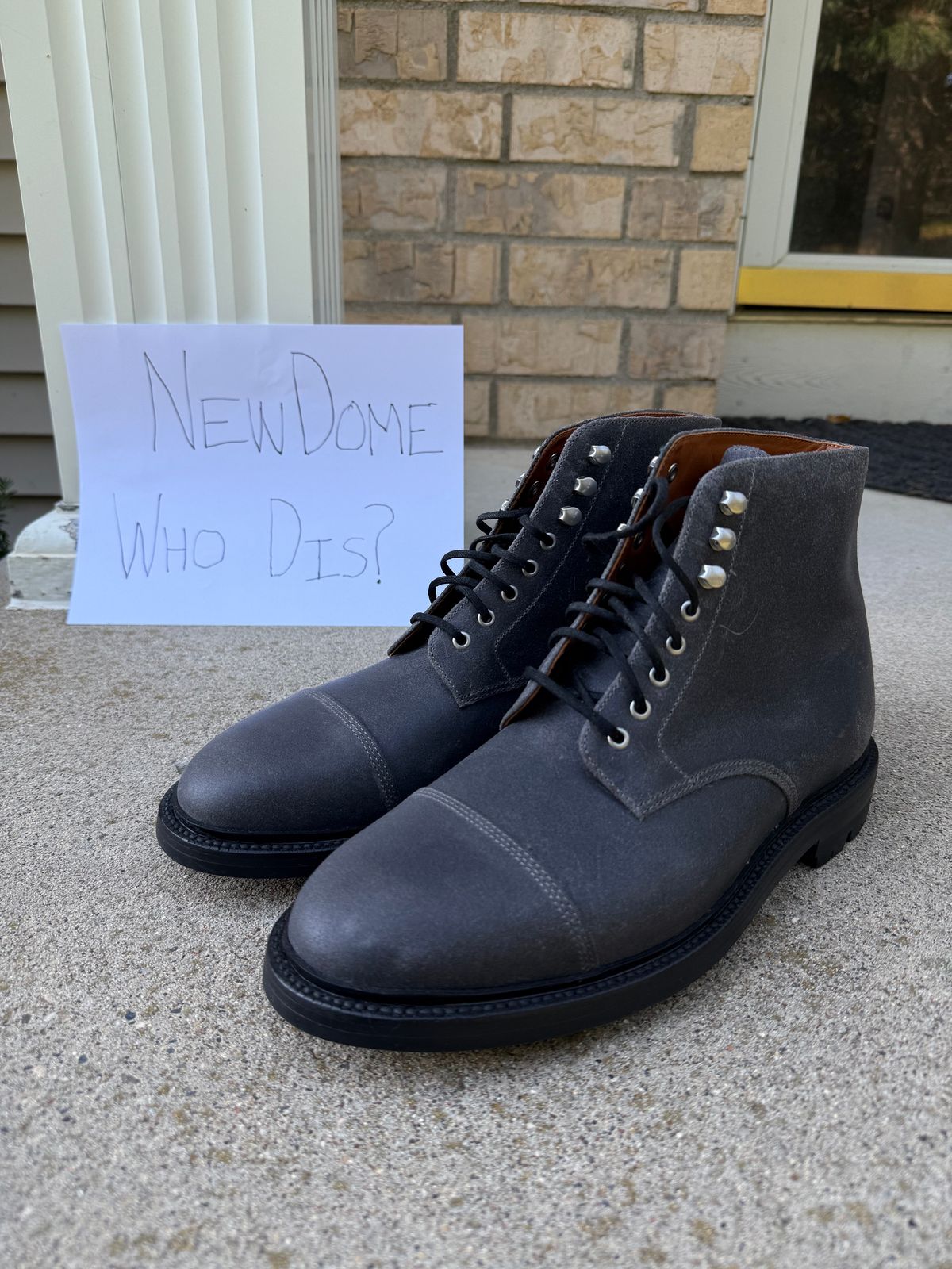 Photo by josiahmayo on October 3, 2025 of the Grant Stone Cap Toe Boot in C.F. Stead Frost Waxy Commander.