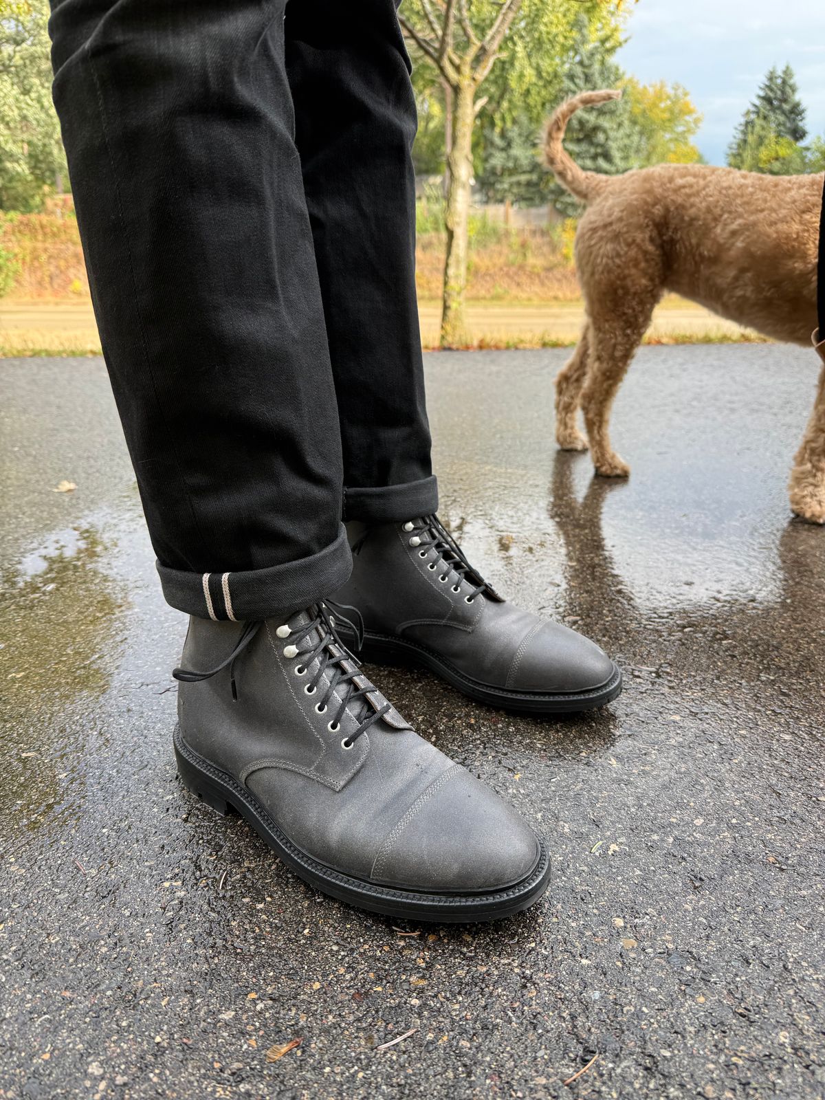 Photo by josiahmayo on October 5, 2025 of the Grant Stone Cap Toe Boot in C.F. Stead Frost Waxy Commander.