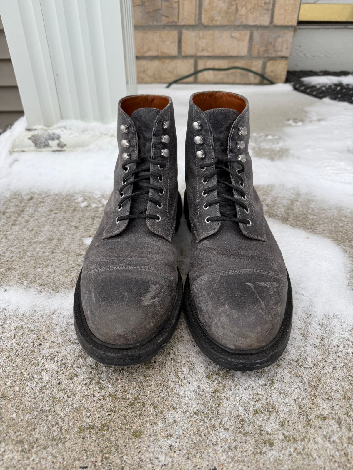 Photo by josiahmayo on December 5, 2025 of the Grant Stone Cap Toe Boot in C.F. Stead Frost Waxy Commander.