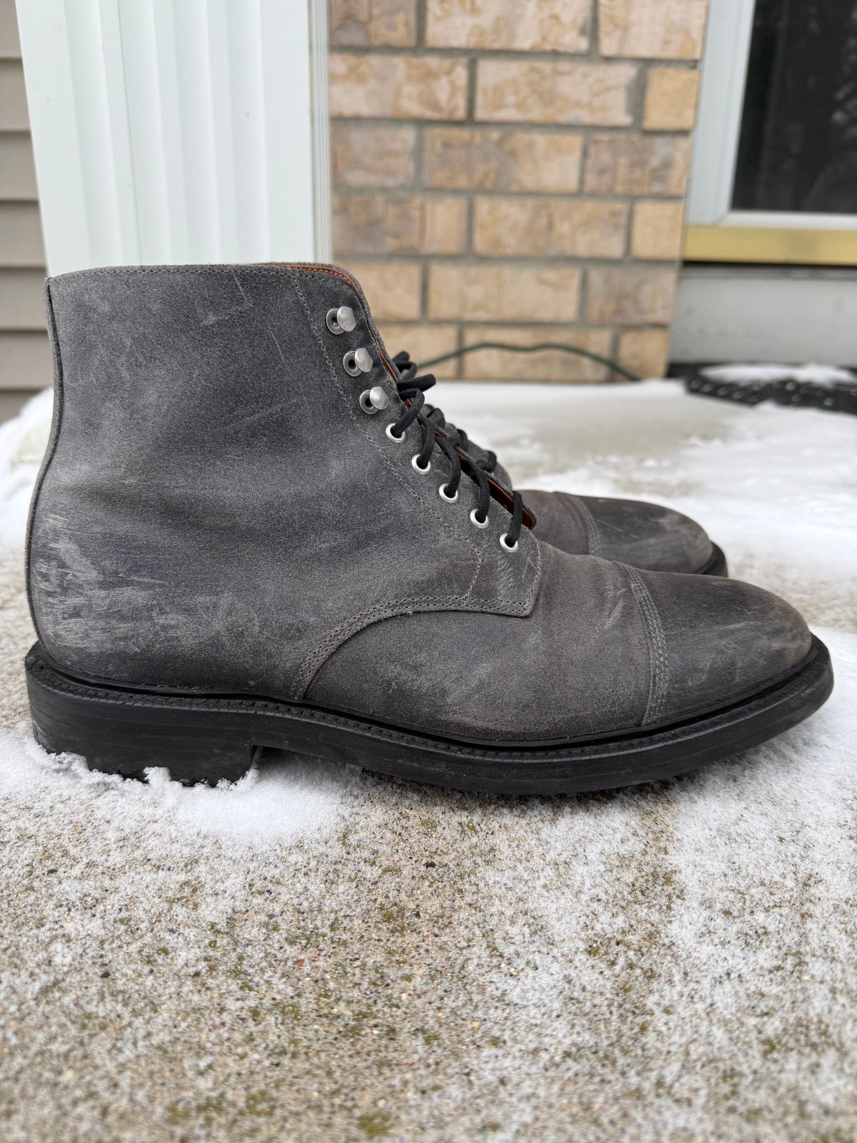 Photo by josiahmayo on December 5, 2025 of the Grant Stone Cap Toe Boot in C.F. Stead Frost Waxy Commander.