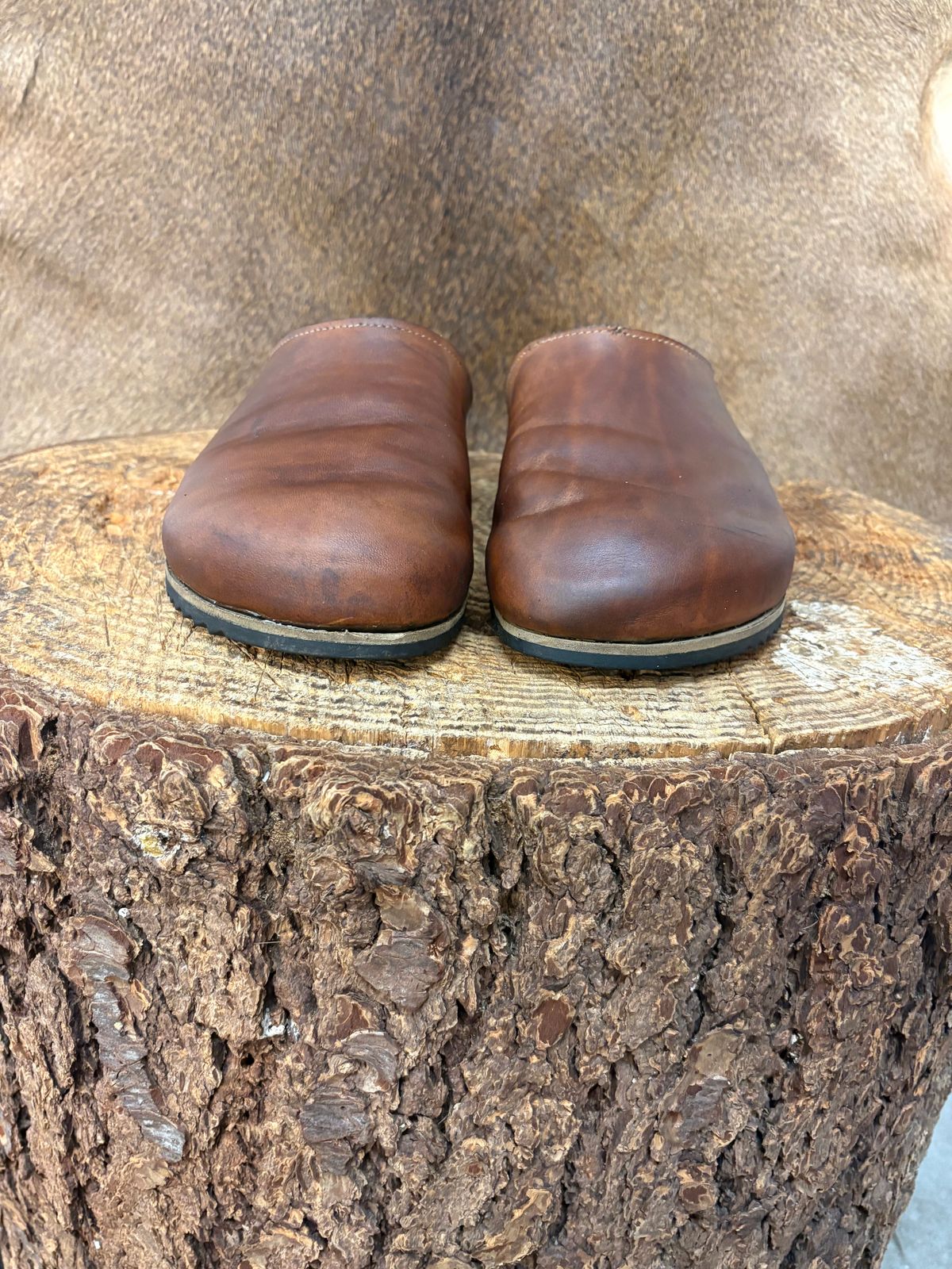 Photo by kendiamond on January 5, 2026 of the Ken Diamond Slipper in Horween Tan Latigo.