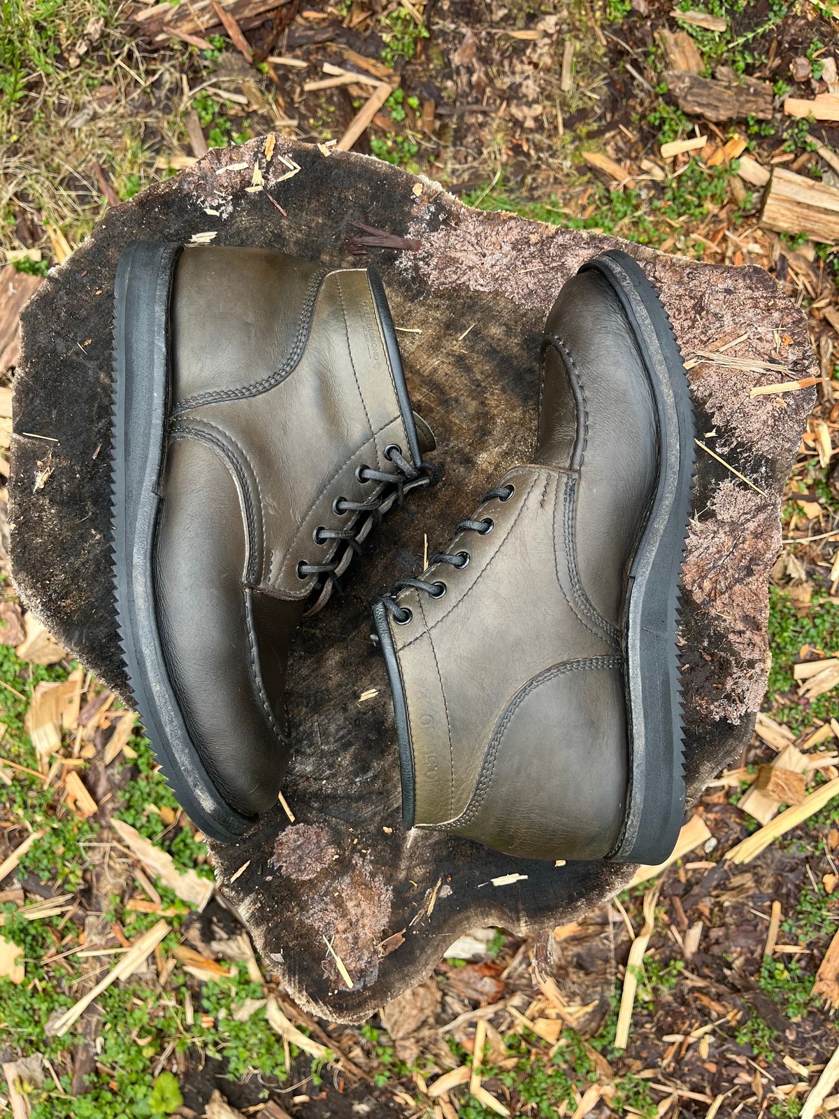 Photo by kendiamond on April 5, 2025 of the Ken Diamond OMB Moc Toe in SB Foot Kangatan.