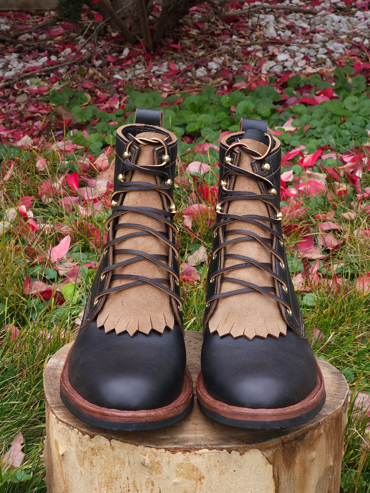 Photo by uriandries on November 5, 2024 of the Self-Made Packer in Horween Black Chromexcel (Milled).