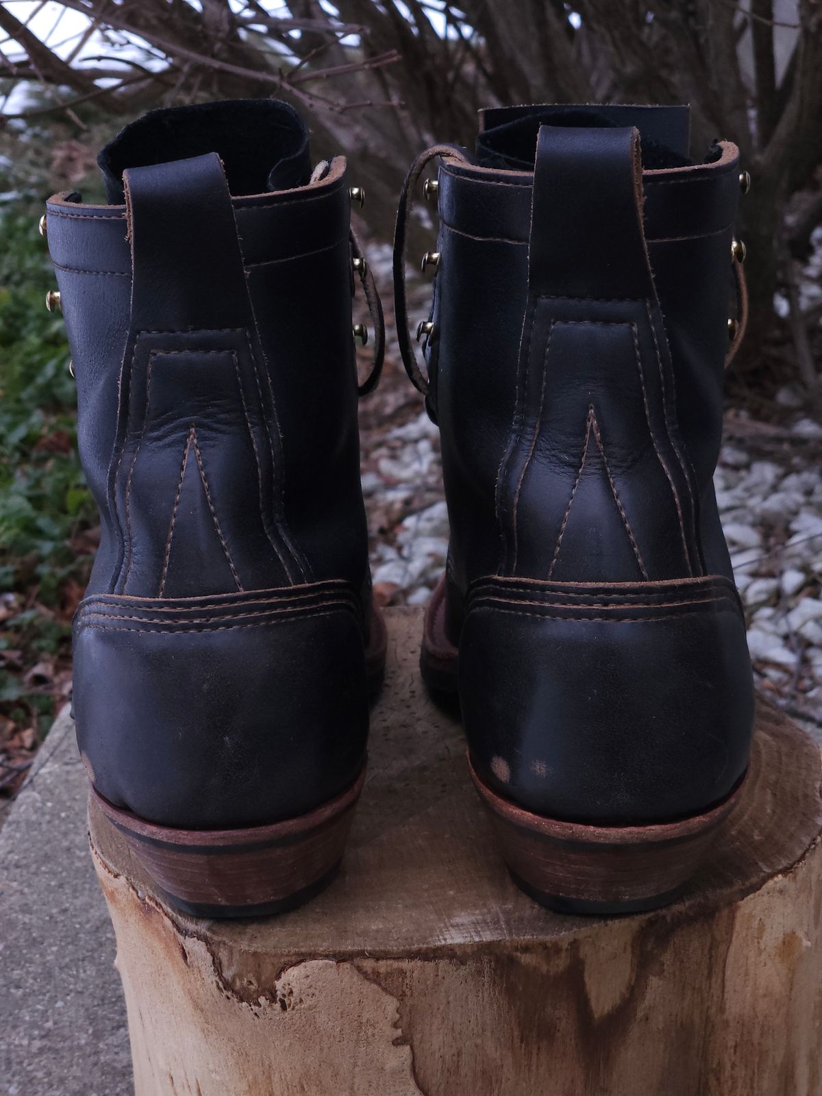 Photo by uriandries on January 5, 2025 of the Self-Made Packer in Horween Black Chromexcel (Milled).