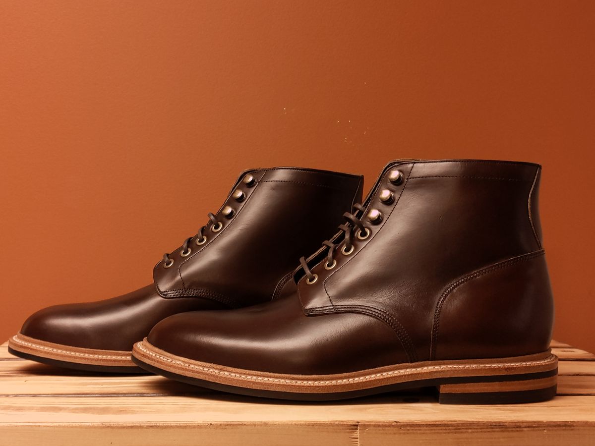 Photo by uriandries on October 9, 2023 of the Grant Stone Diesel Boot in Horween Crimson Chromexcel.