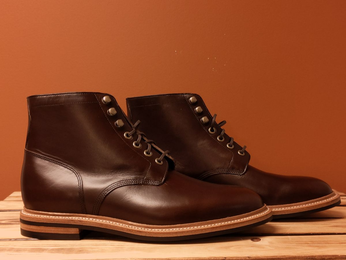 Photo by uriandries on October 9, 2023 of the Grant Stone Diesel Boot in Horween Crimson Chromexcel.