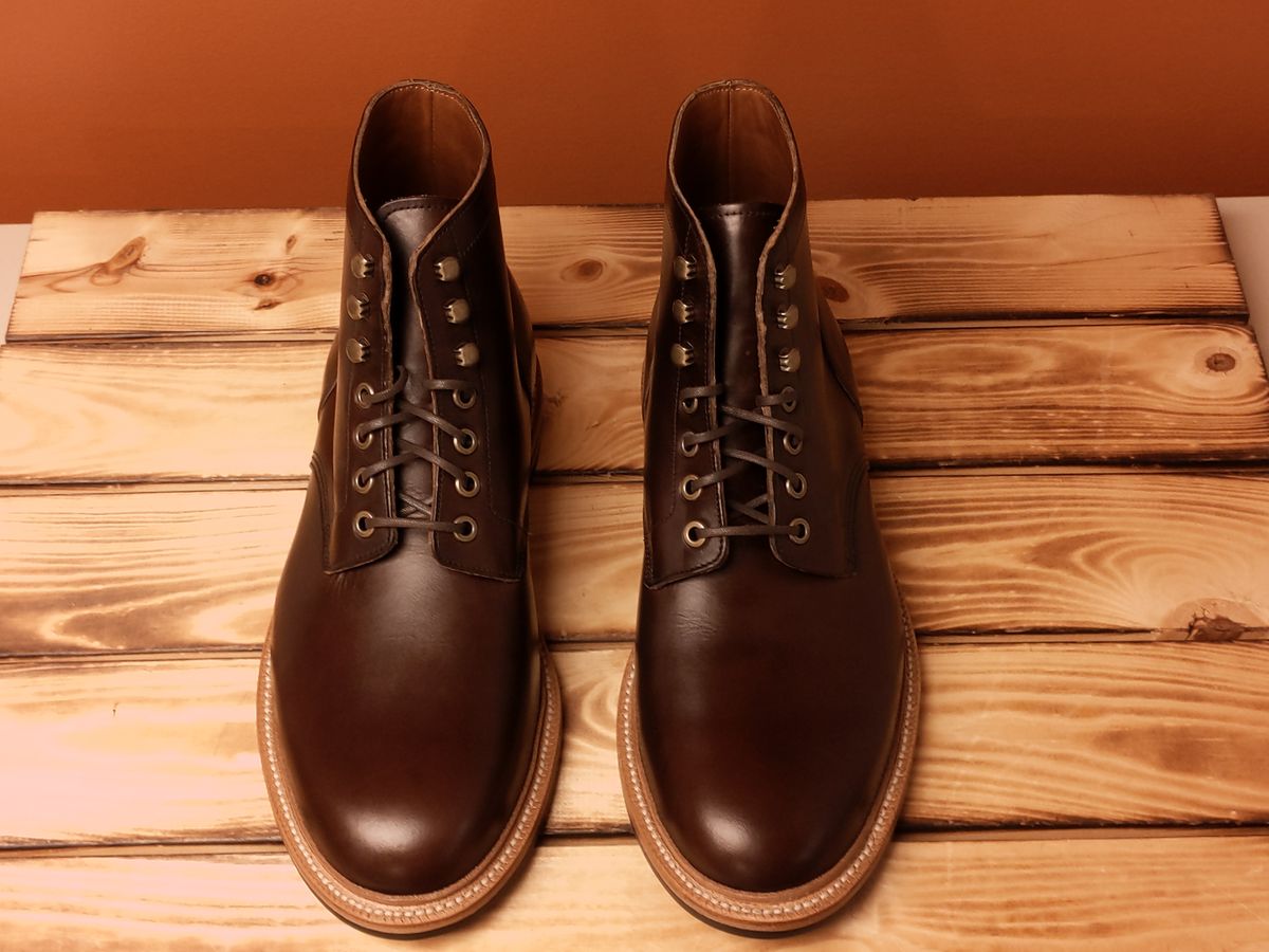 Photo by uriandries on October 9, 2023 of the Grant Stone Diesel Boot in Horween Crimson Chromexcel.