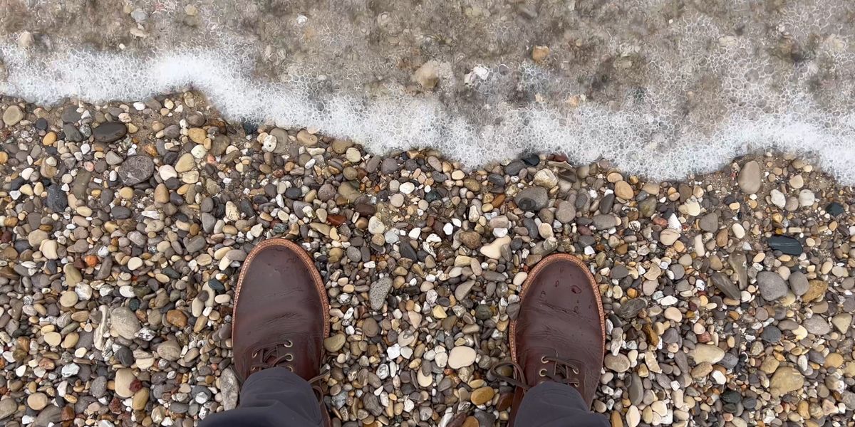 Photo by uriandries on October 18, 2023 of the Grant Stone Diesel Boot in Horween Crimson Chromexcel.