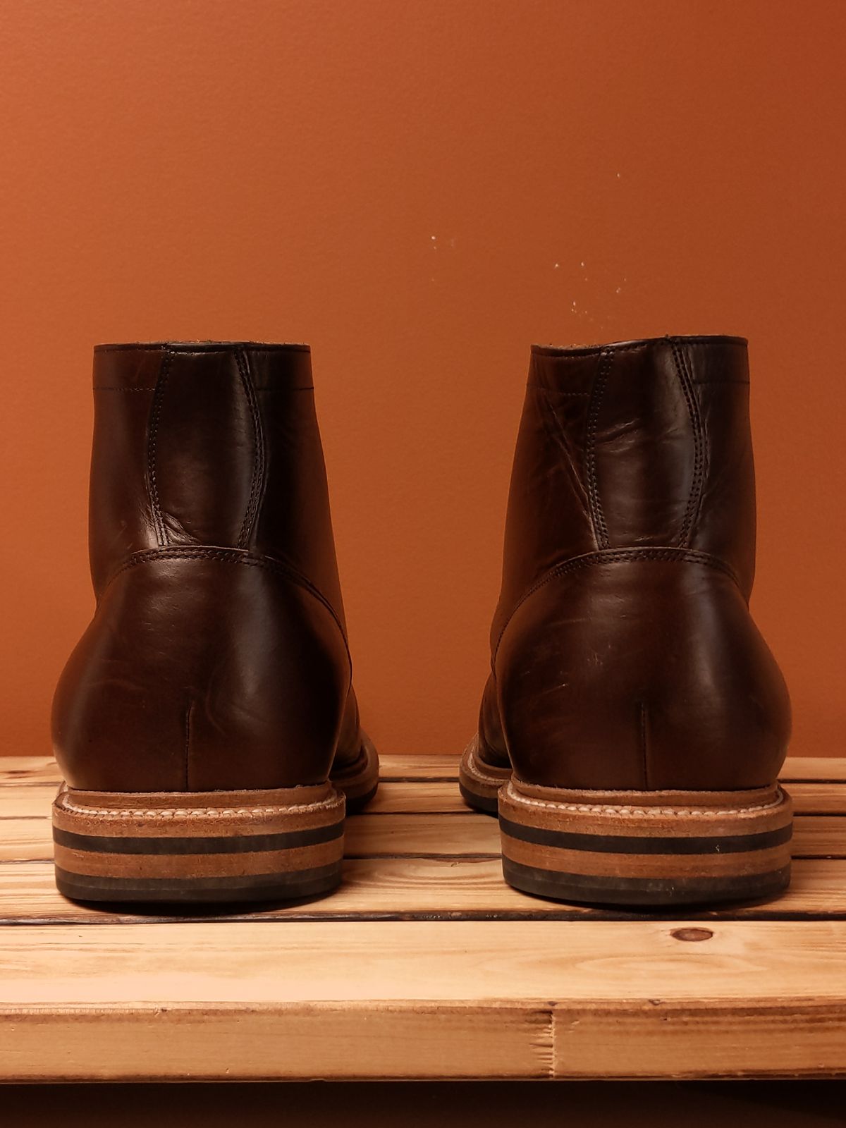 Photo by uriandries on November 2, 2023 of the Grant Stone Diesel Boot in Horween Crimson Chromexcel.