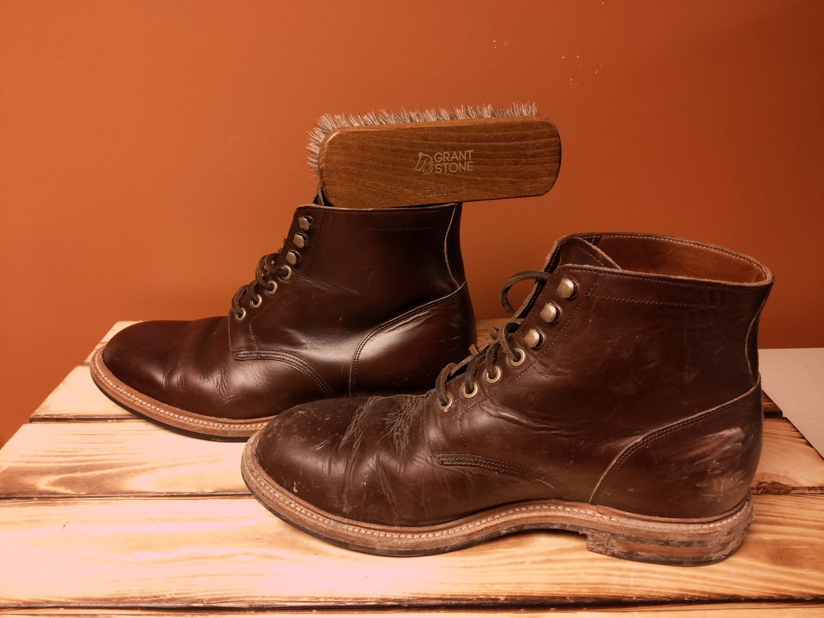 Photo by uriandries on January 3, 2024 of the Grant Stone Diesel Boot in Horween Crimson Chromexcel.