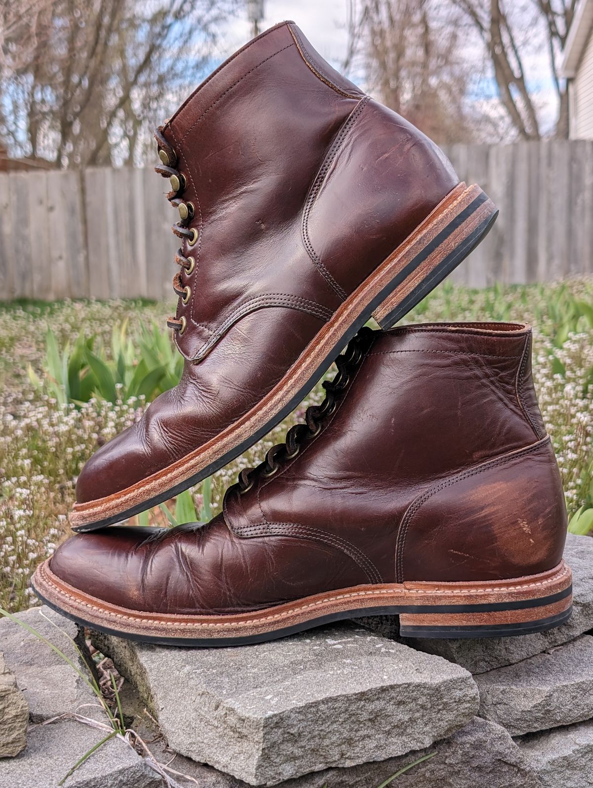 Photo by uriandries on April 6, 2024 of the Grant Stone Diesel Boot in Horween Crimson Chromexcel.