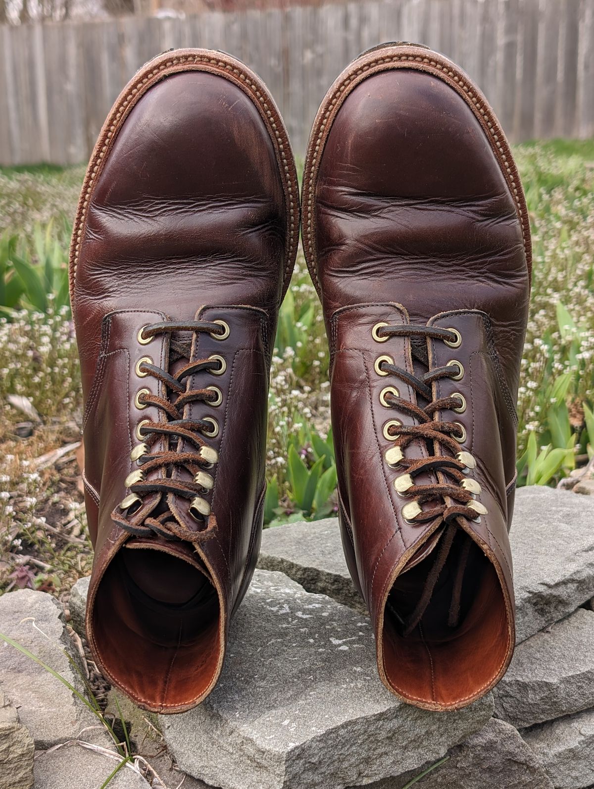 Photo by uriandries on April 6, 2024 of the Grant Stone Diesel Boot in Horween Crimson Chromexcel.