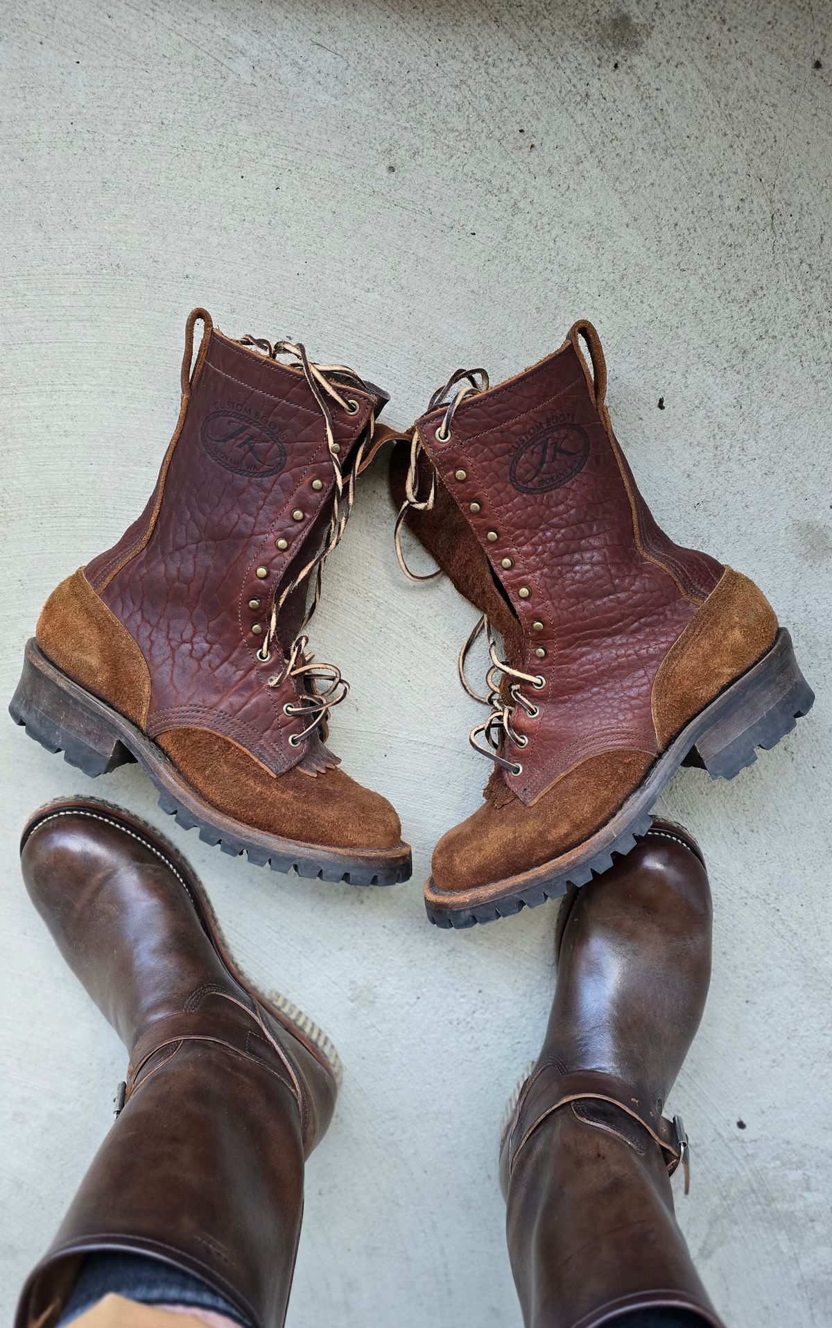 Photo by Akslavelabor on November 14, 2024 of the JK Boots Superduty in Bison Smooth & Bison Roughout.