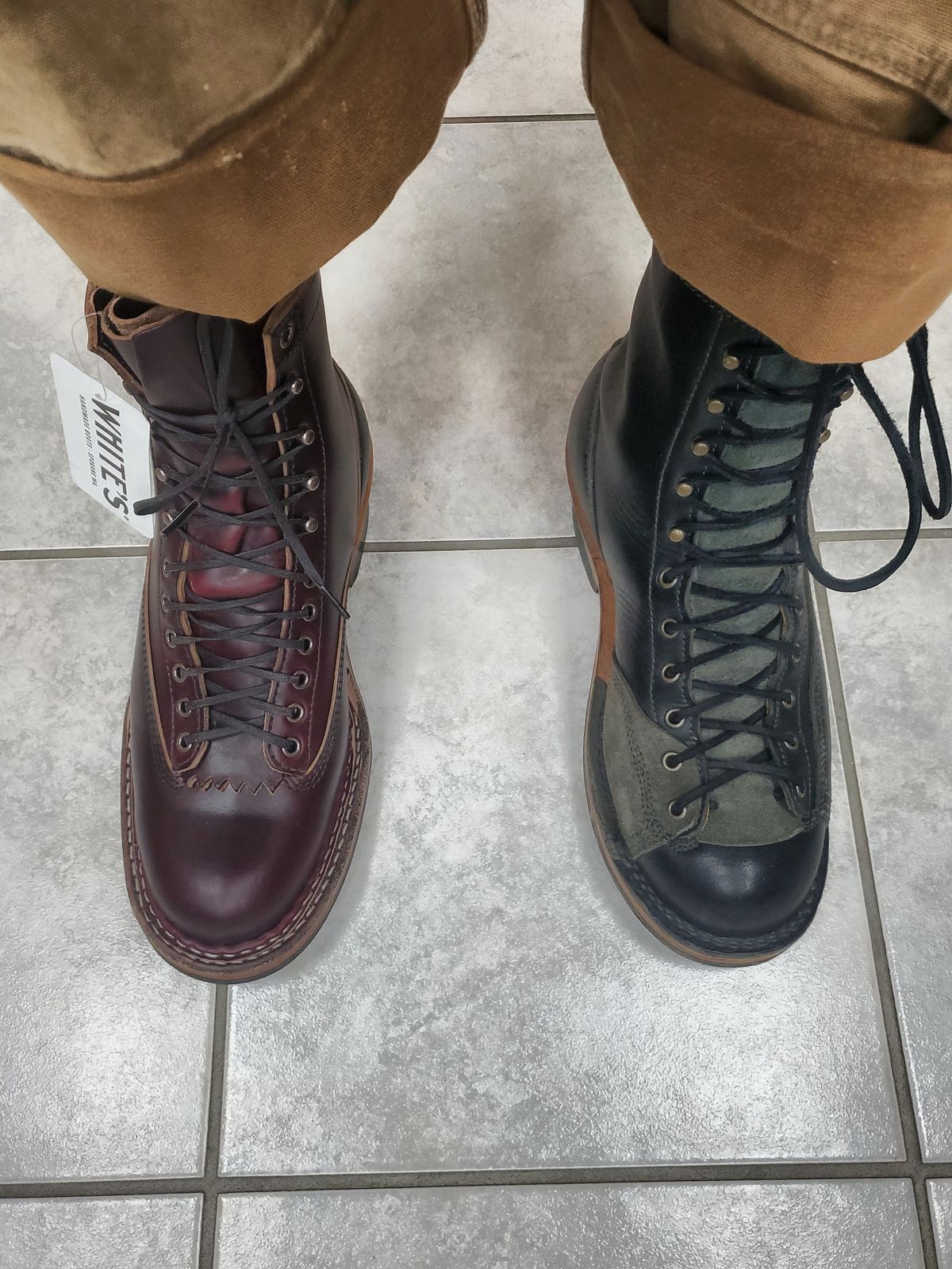 Photo by Akslavelabor on November 17, 2023 of the Frank's Boots Monkey Boot in Horween Black Essex.
