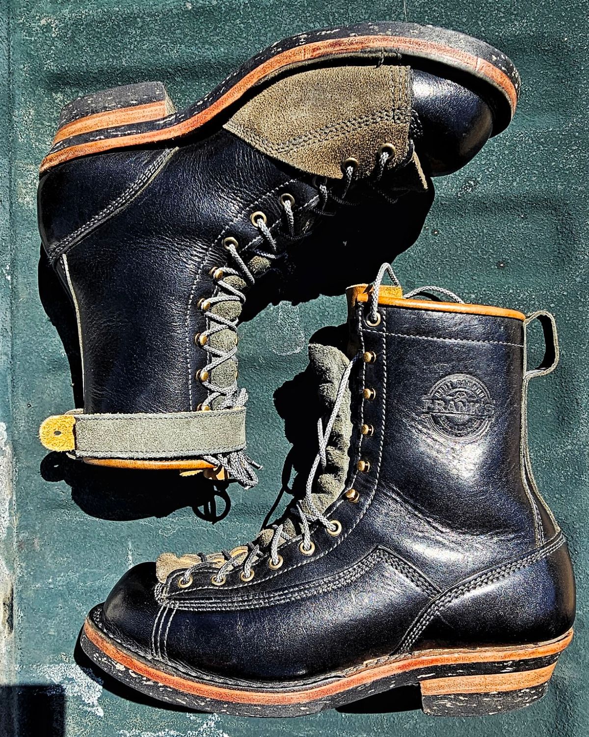 Photo by Akslavelabor on April 3, 2024 of the Frank's Boots Monkey Boot in Horween Black Essex.