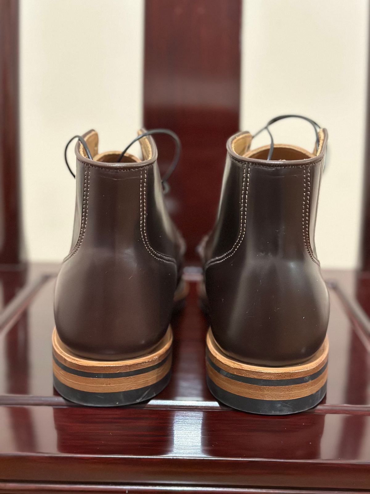 Photo by BootyHeist on October 5, 2022 of the Viberg Service Boot BCT in Horween Color 8 Shell Cordovan.