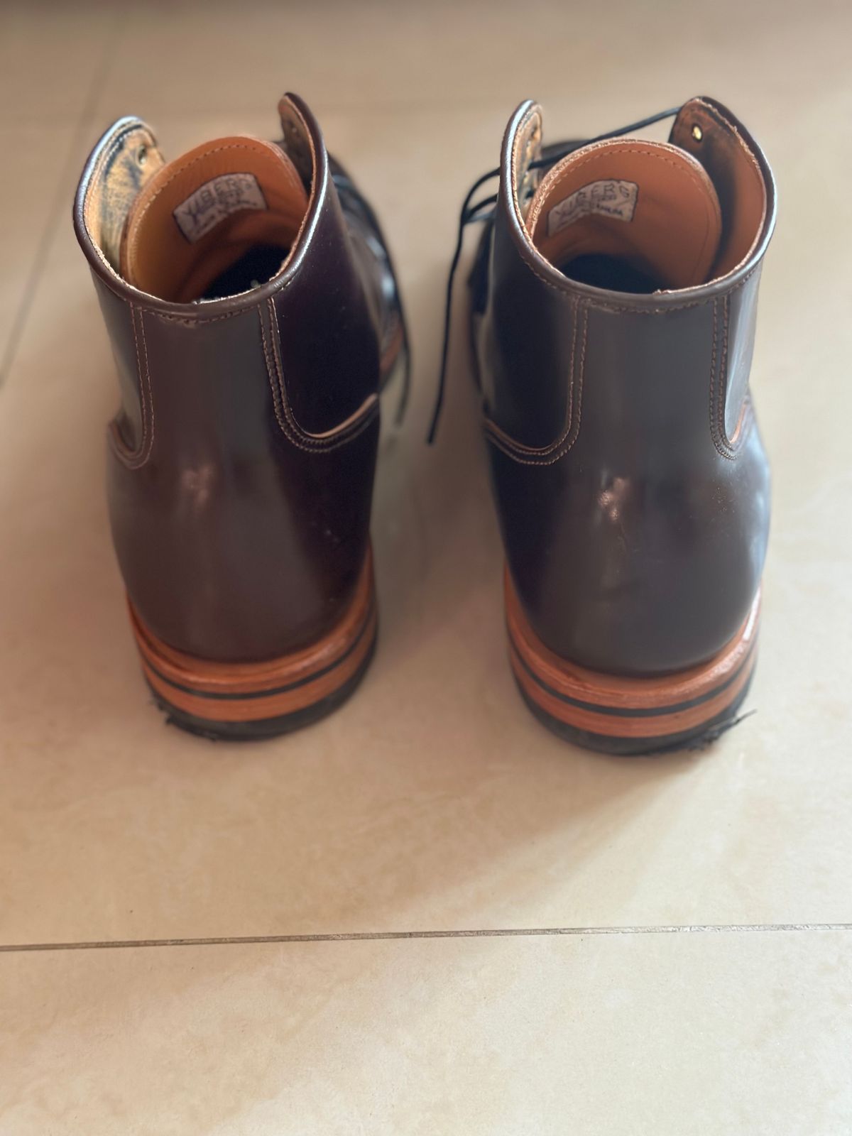 Photo by BootyHeist on November 5, 2022 of the Viberg Service Boot BCT in Horween Color 8 Shell Cordovan.