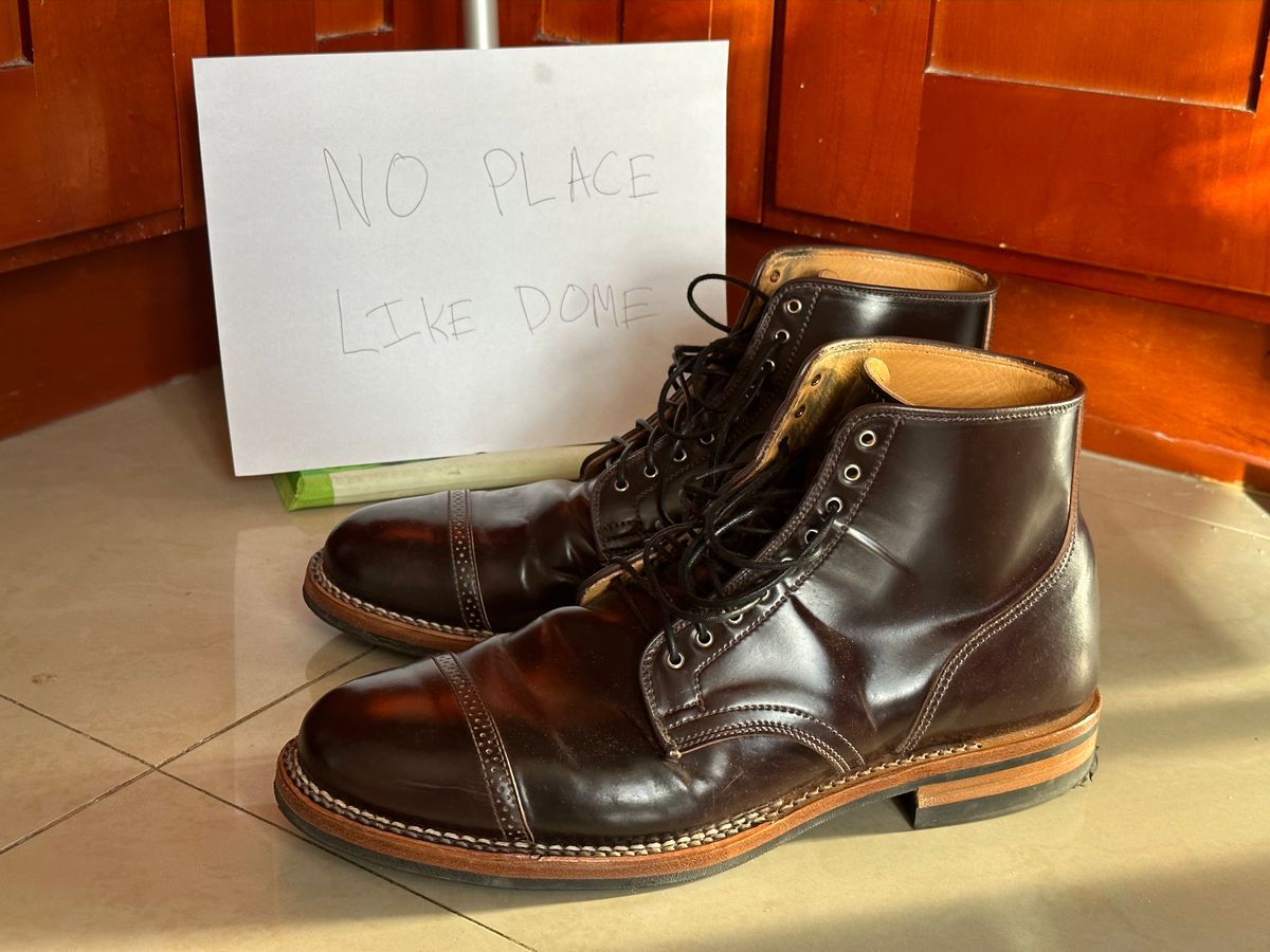 Photo by BootyHeist on November 5, 2022 of the Viberg Service Boot BCT in Horween Color 8 Shell Cordovan.
