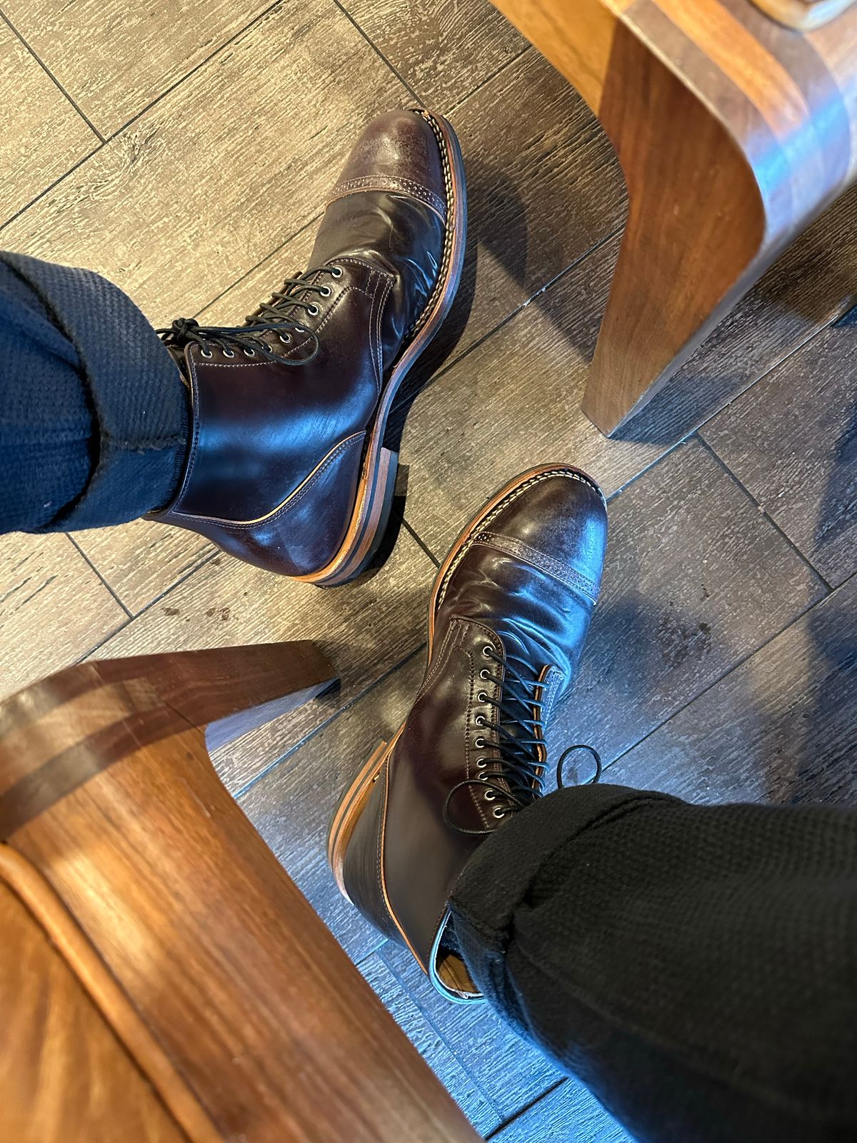 Photo by BootyHeist on December 4, 2022 of the Viberg Service Boot BCT in Horween Color 8 Shell Cordovan.