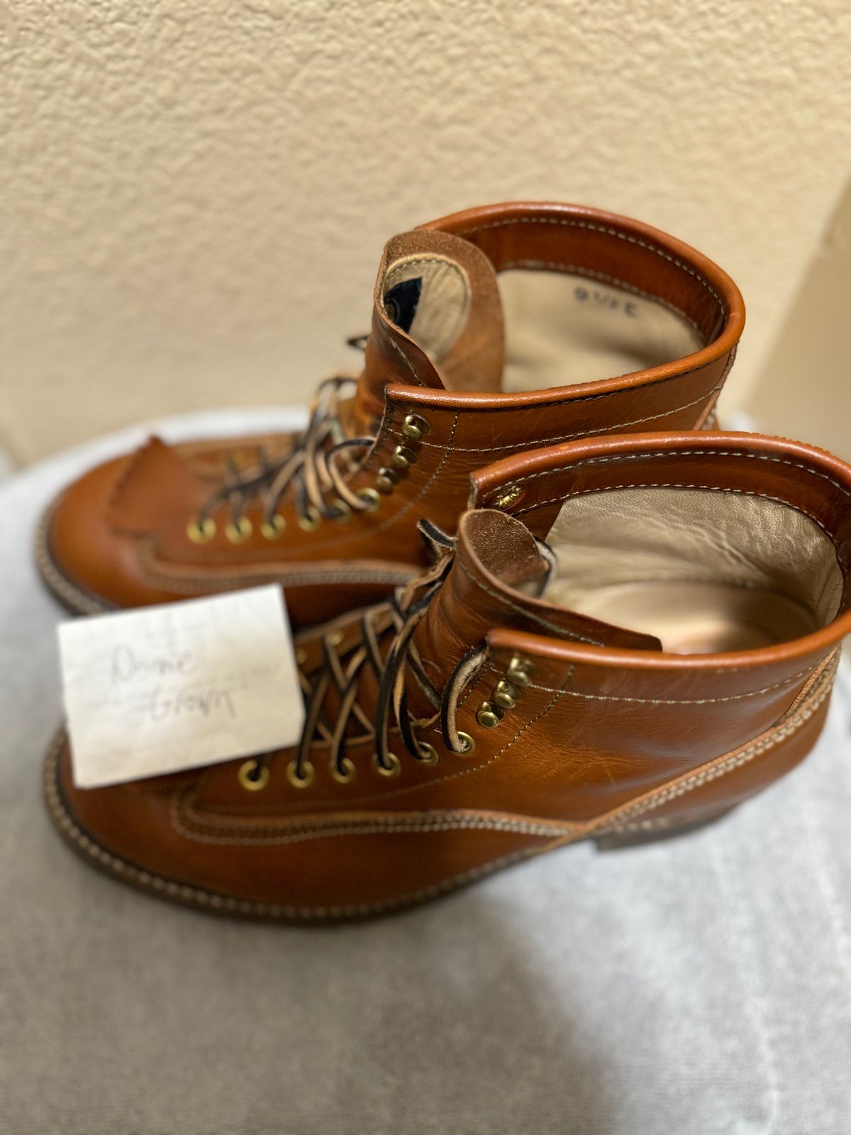 Photo by wildcat98 on November 5, 2023 of the John Lofgren Donkey Puncher Boots in Badalassi Carlo Cognac Minerva.
