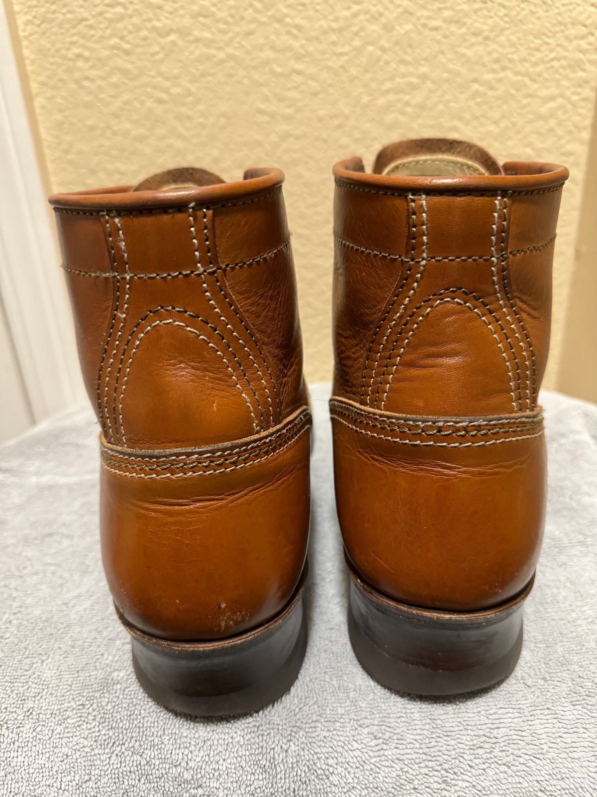 Photo by wildcat98 on December 6, 2023 of the John Lofgren Donkey Puncher Boots in Badalassi Carlo Cognac Minerva.