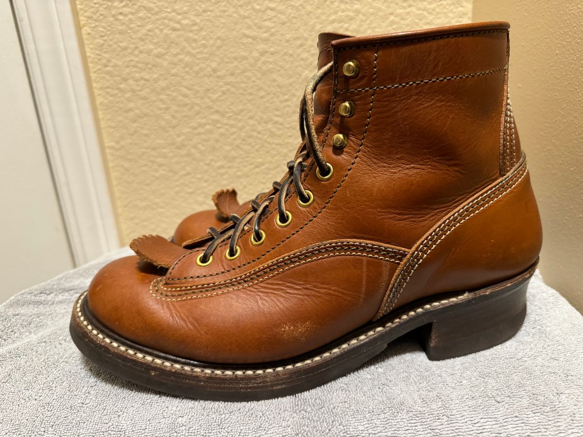 Photo by wildcat98 on December 6, 2023 of the John Lofgren Donkey Puncher Boots in Badalassi Carlo Cognac Minerva.