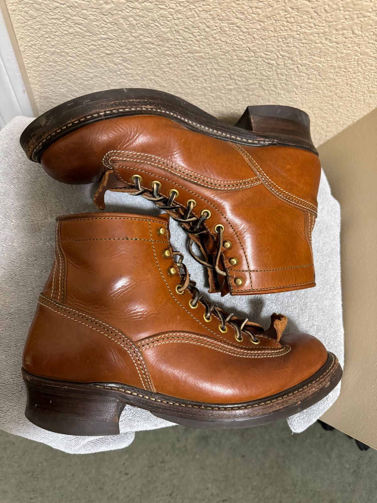 Photo by wildcat98 on March 5, 2024 of the John Lofgren Donkey Puncher Boots in Badalassi Carlo Cognac Minerva.