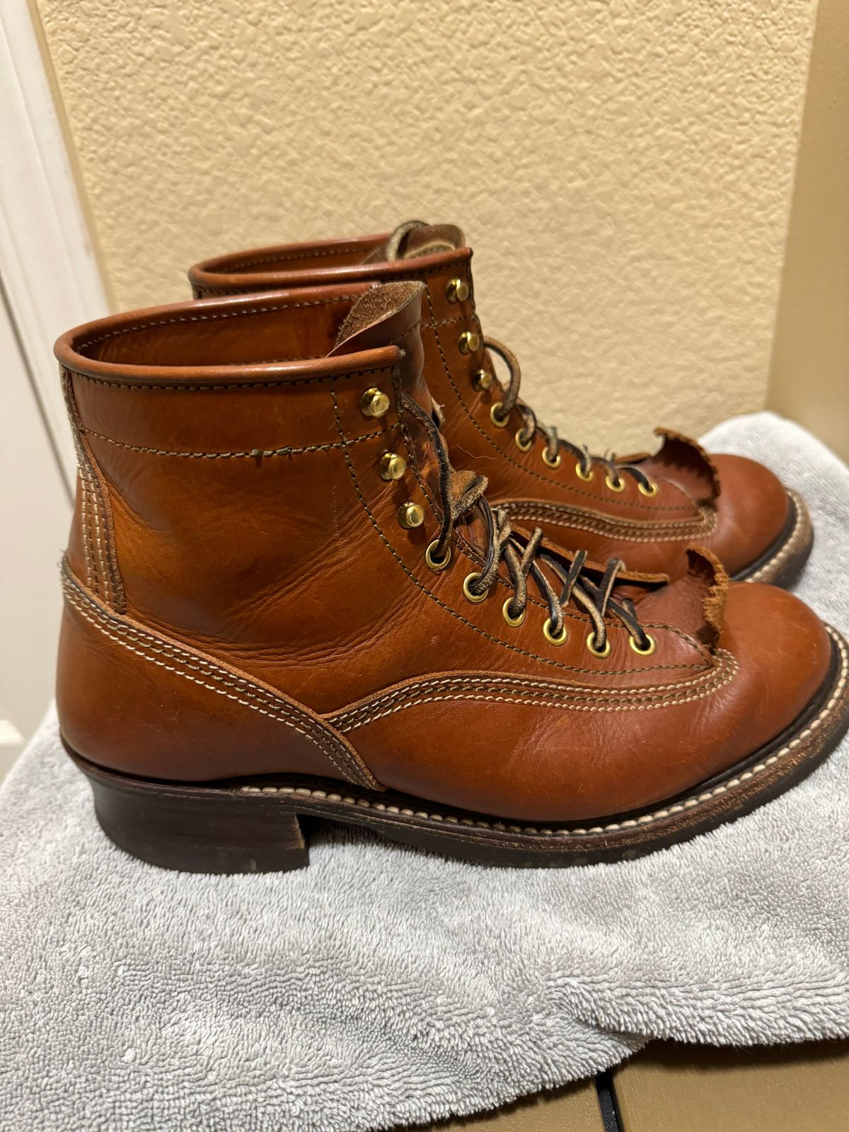 Photo by wildcat98 on April 5, 2024 of the John Lofgren Donkey Puncher Boots in Badalassi Carlo Cognac Minerva.