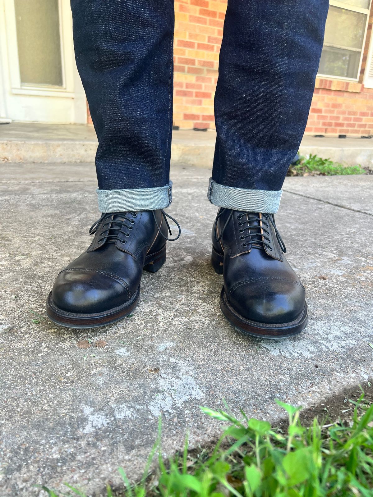 Photo by itsyaboisqueak on April 21, 2025 of the Viberg N1 in Maryam Nero Vachetta Teacore Horsebutt.