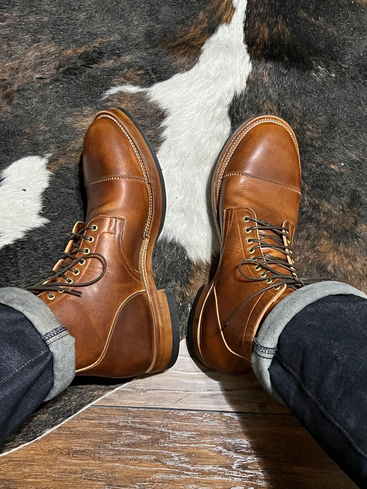 Photo by itsyaboisqueak on March 8, 2024 of the Viberg Service Boot in Horween English Tan Cypress.