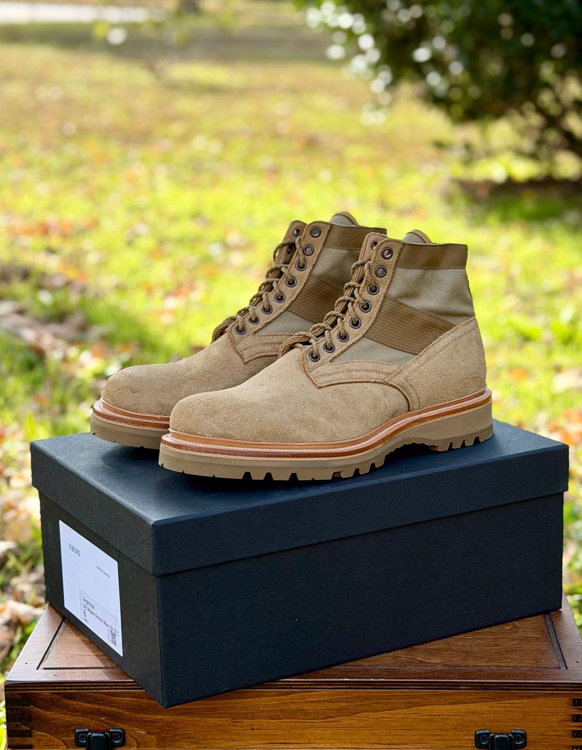 Photo by itsyaboisqueak on December 5, 2025 of the Viberg Jungle Boot V2 in C.F. Stead Waxy Mojave Unicorn Elk RO.