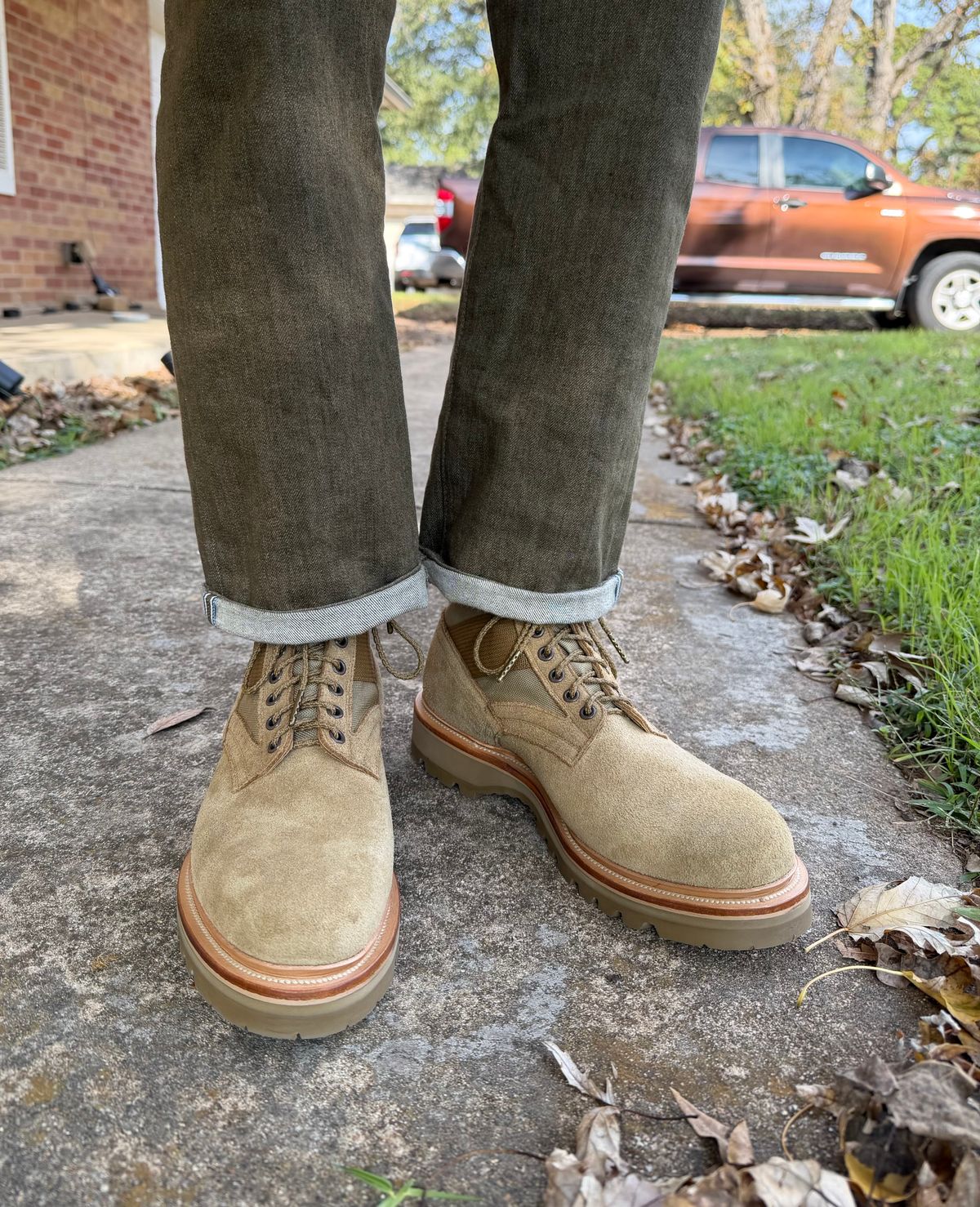 Photo by itsyaboisqueak on December 5, 2025 of the Viberg Jungle Boot V2 in C.F. Stead Waxy Mojave Unicorn Elk RO.