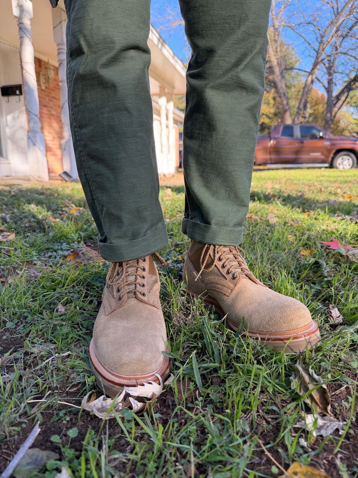 Photo by itsyaboisqueak on December 11, 2025 of the Viberg Jungle Boot V2 in C.F. Stead Waxy Mojave Unicorn Elk RO.