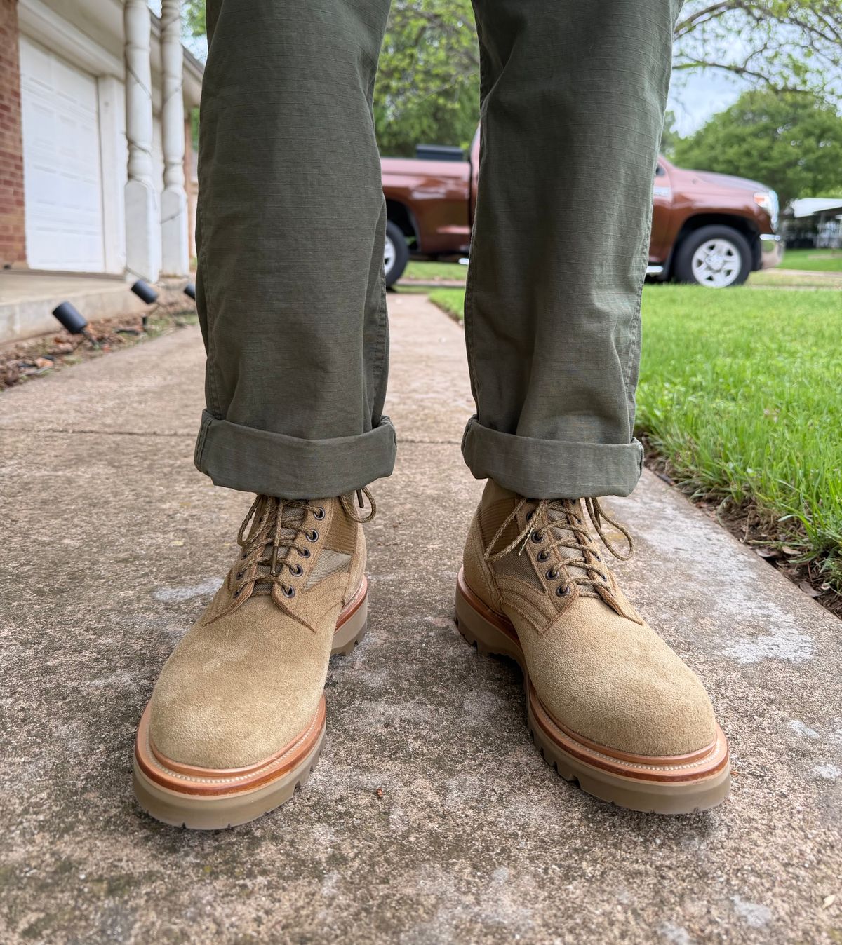 Photo by itsyaboisqueak on April 12, 2026 of the Viberg Jungle Boot V2 in C.F. Stead Waxy Mojave Unicorn Elk RO.