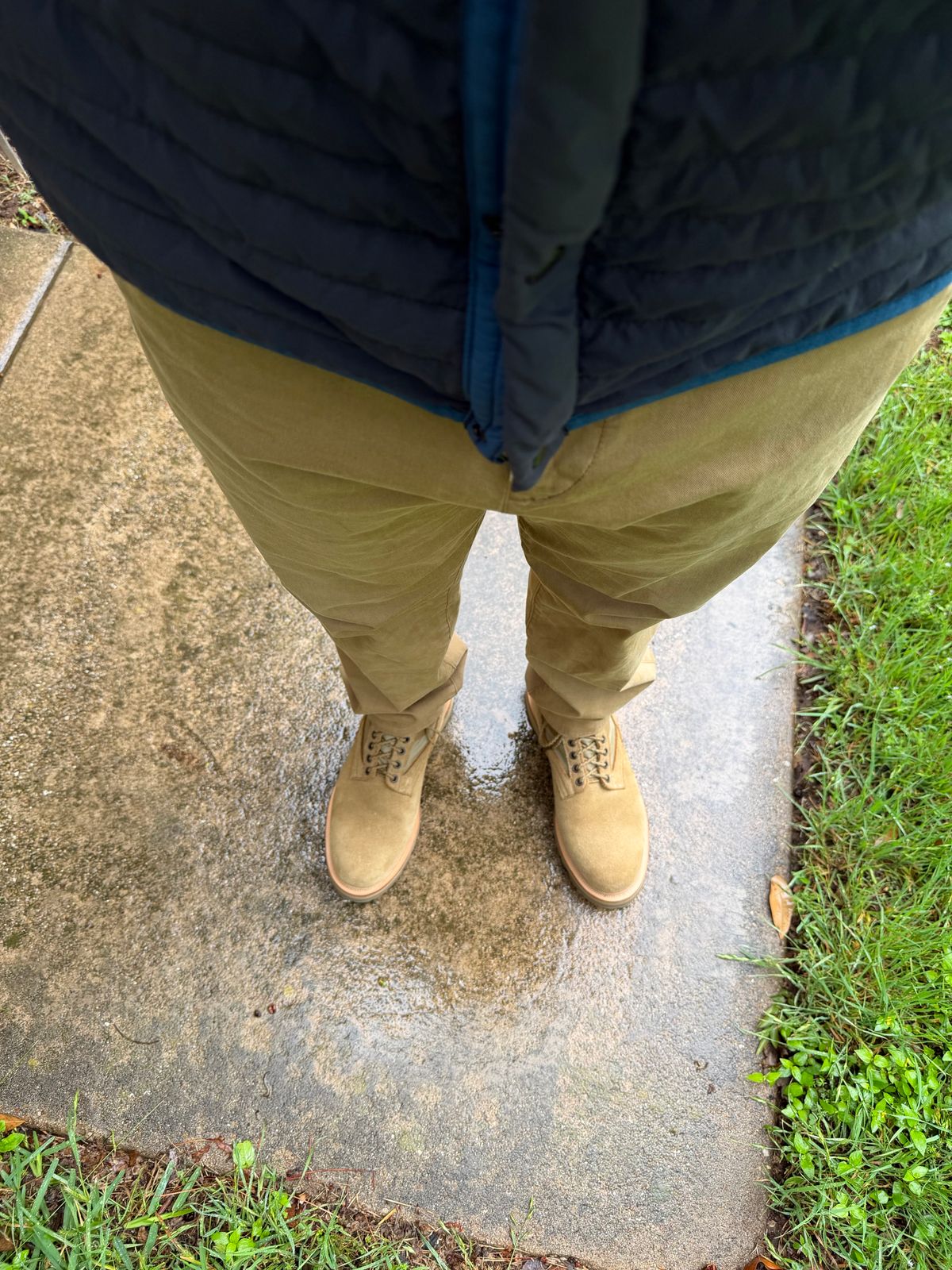 Photo by itsyaboisqueak on April 18, 2026 of the Viberg Jungle Boot V2 in C.F. Stead Waxy Mojave Unicorn Elk RO.